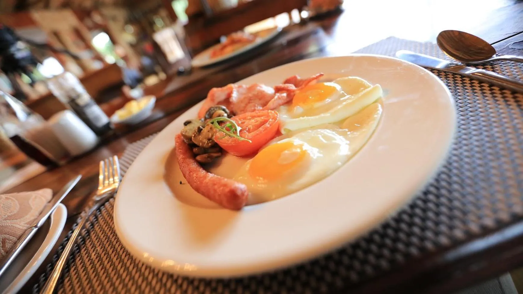 Continental breakfast in Shayamoya Tiger Fishing and Game Lodge