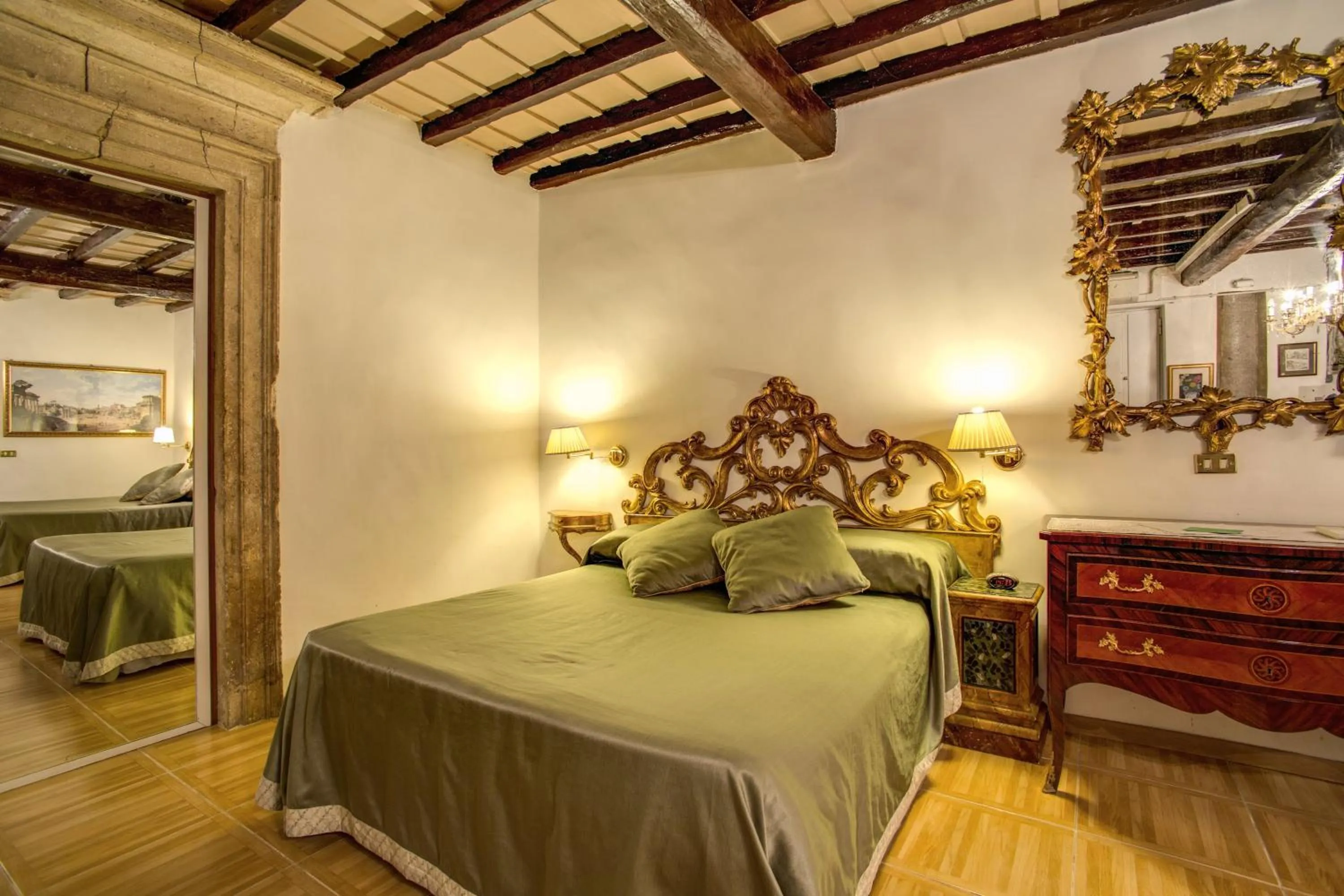 Bedroom, Bed in Navona Gallery Suites