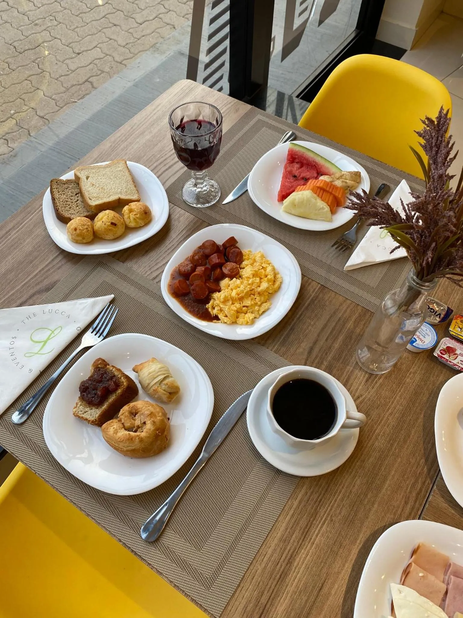 Breakfast in Blue Tree Towers Jaguariúna