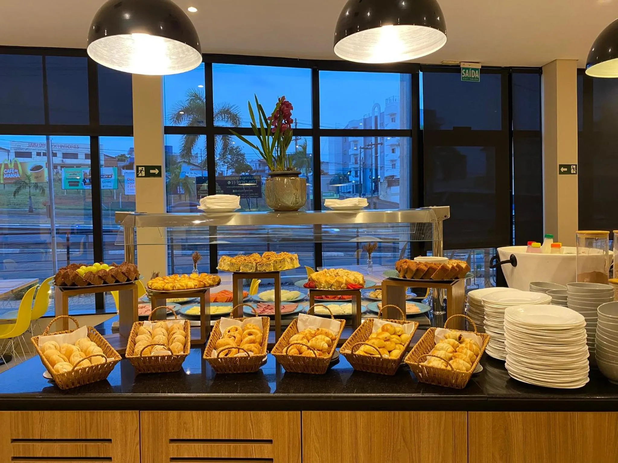 Breakfast in Blue Tree Towers Jaguariúna