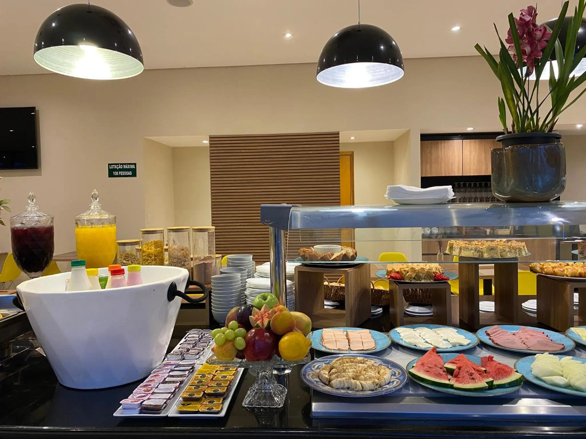 Breakfast in Blue Tree Towers Jaguariúna