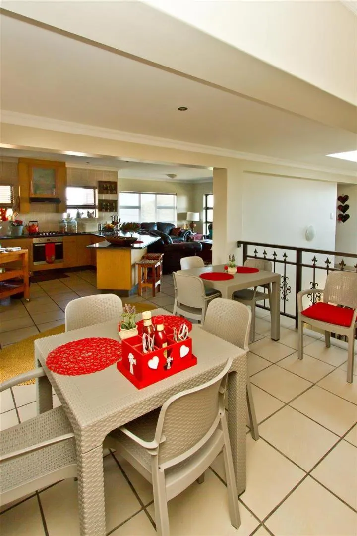 Breakfast in Tranquil Shores