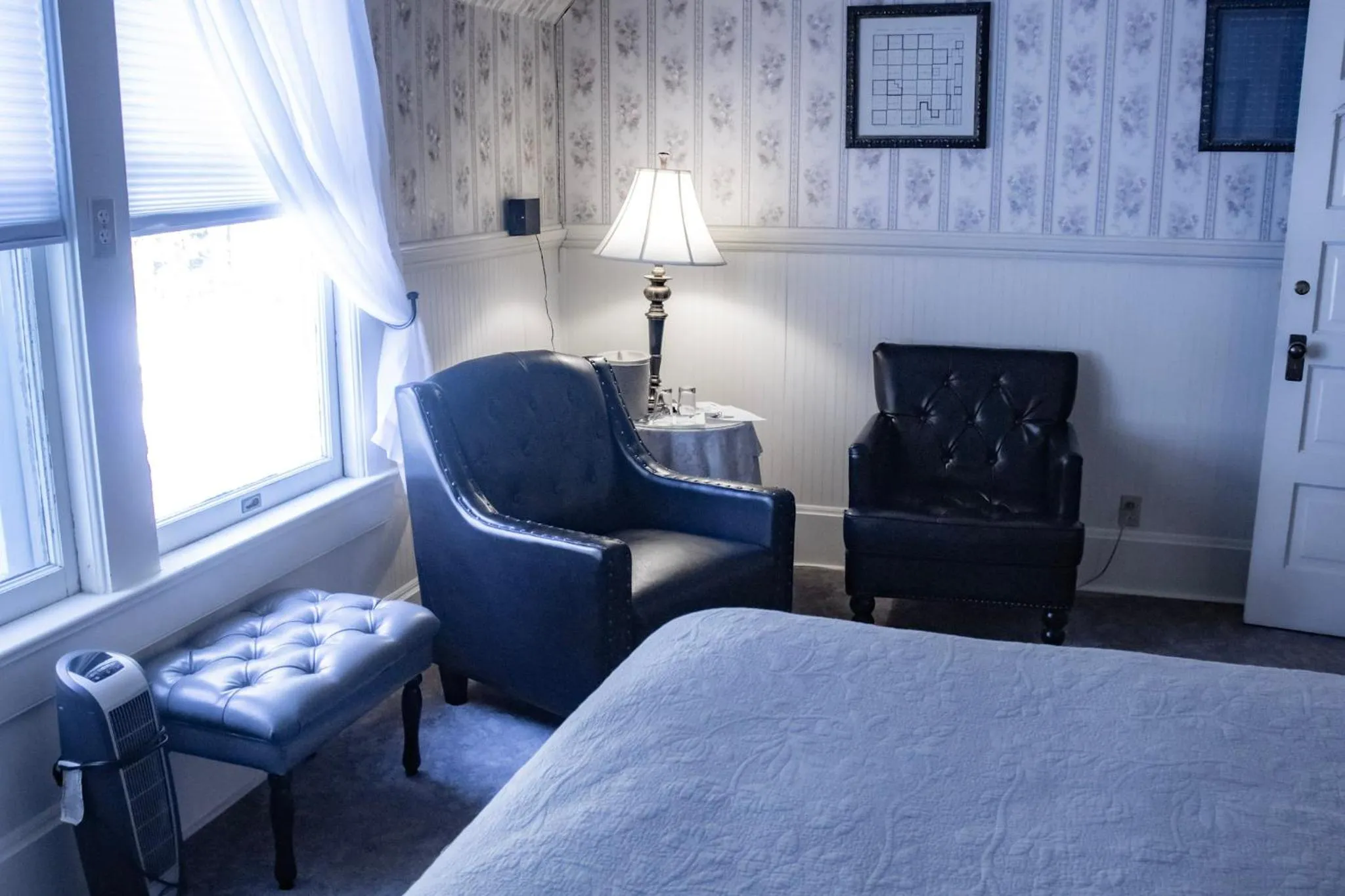 Bed in McCloud River Bed and Breakfast