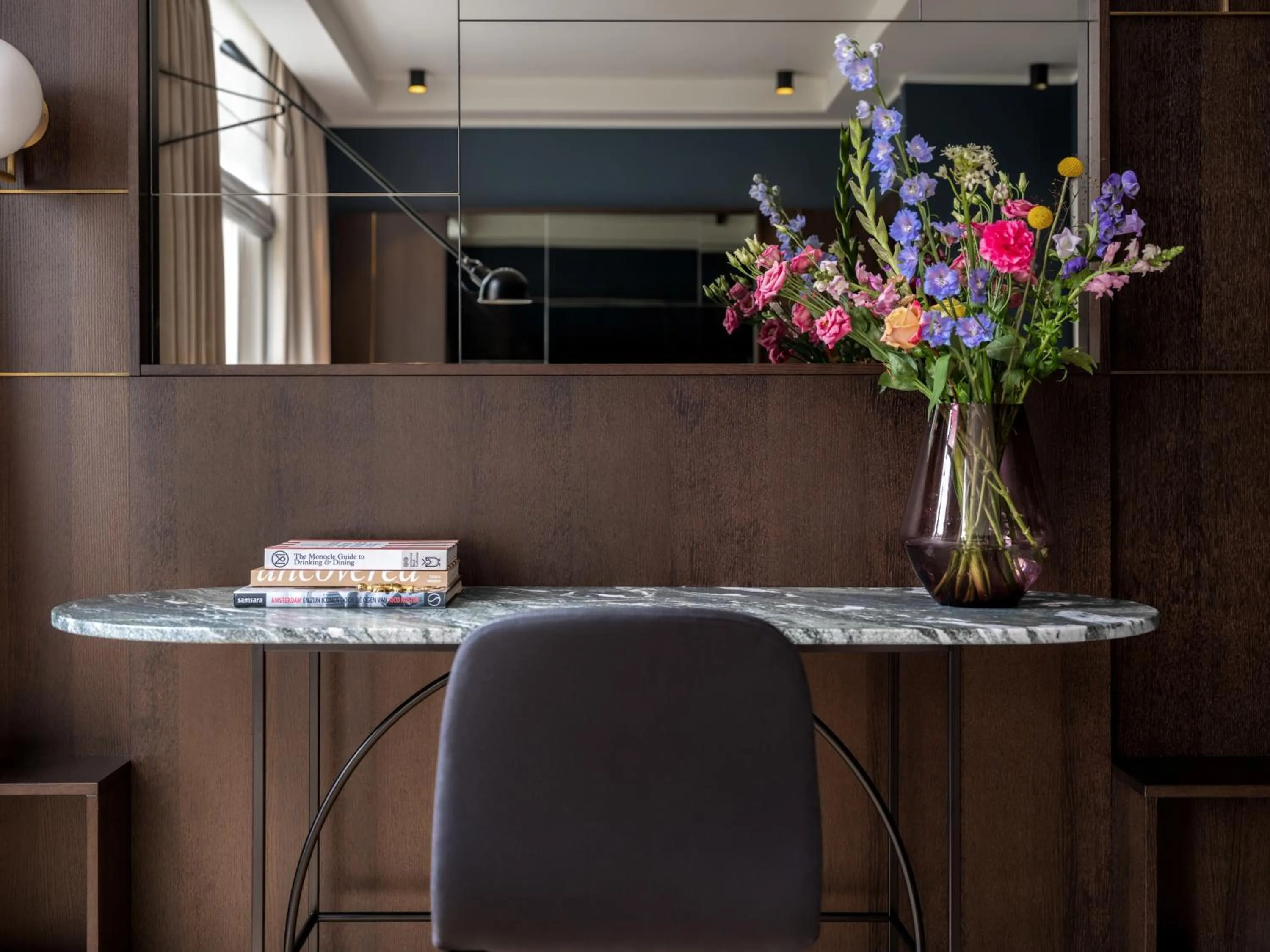 Living room in Spinoza Suites