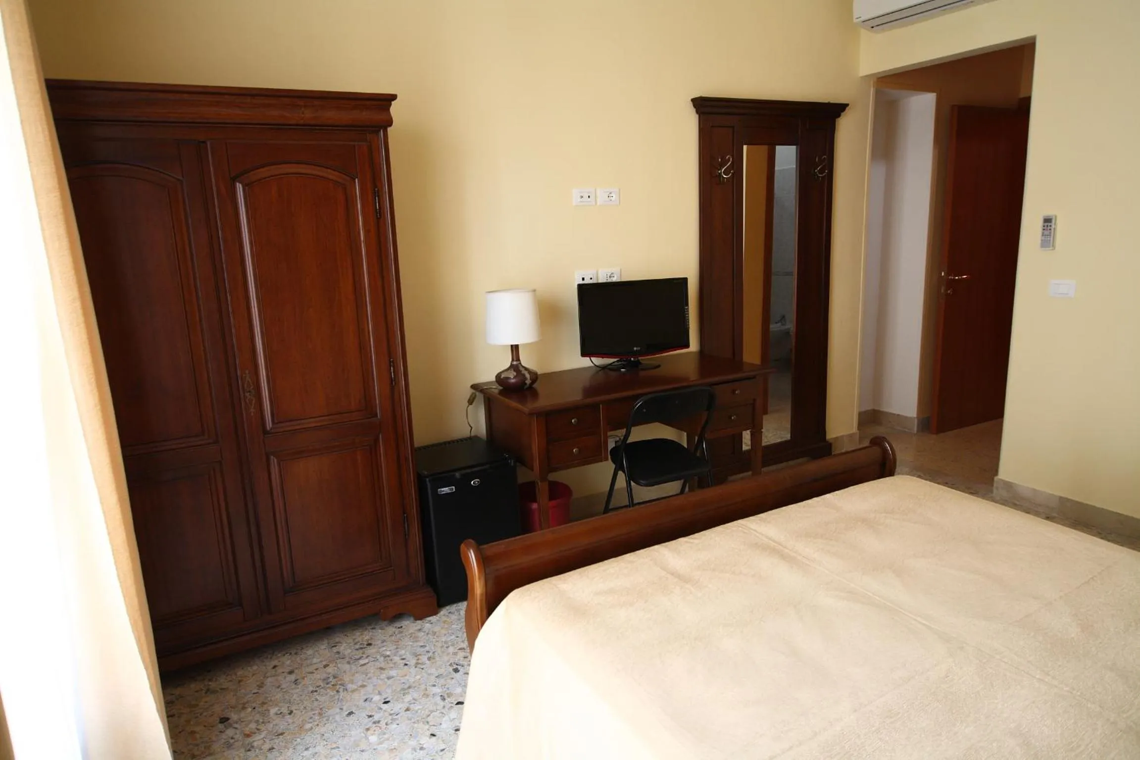 Drinks, Bed in Abacus