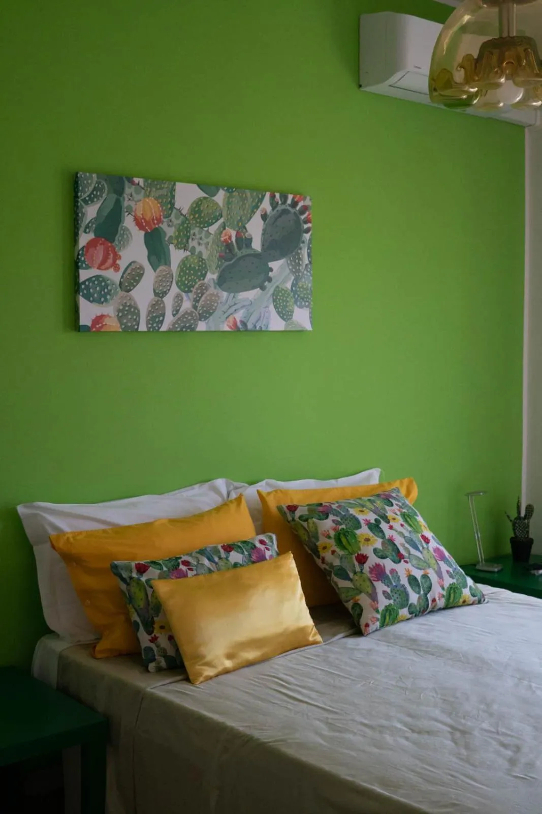 Decorative detail, Bed in LA CASA DI MAMMA 'NTO