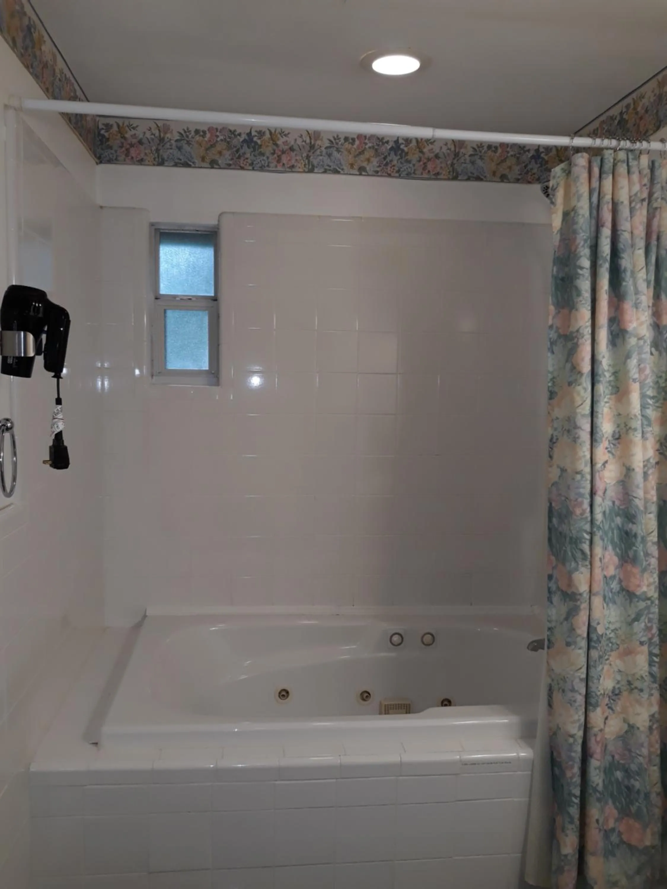 Shower in Lamb's Rest Inn