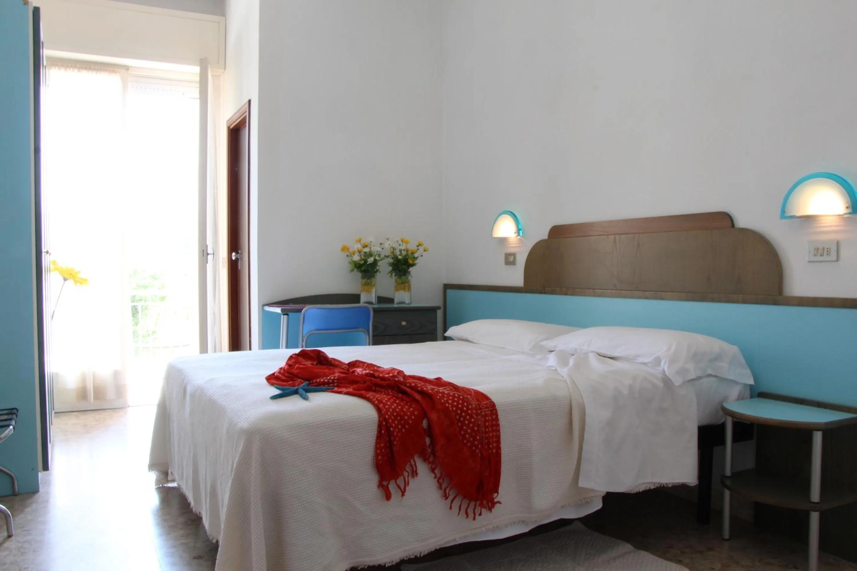 Bedroom, Bed in Hotel Confort