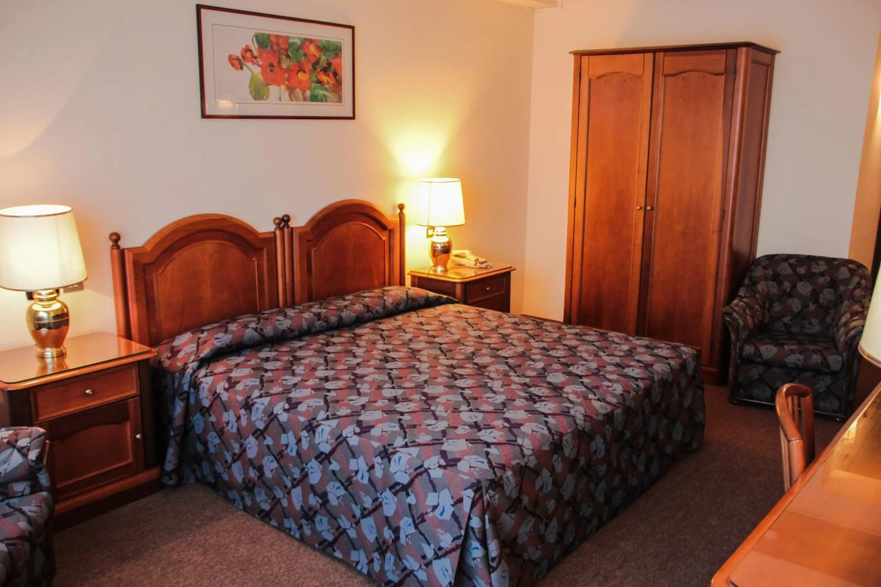 Bedroom, Bed in Garden Hotel