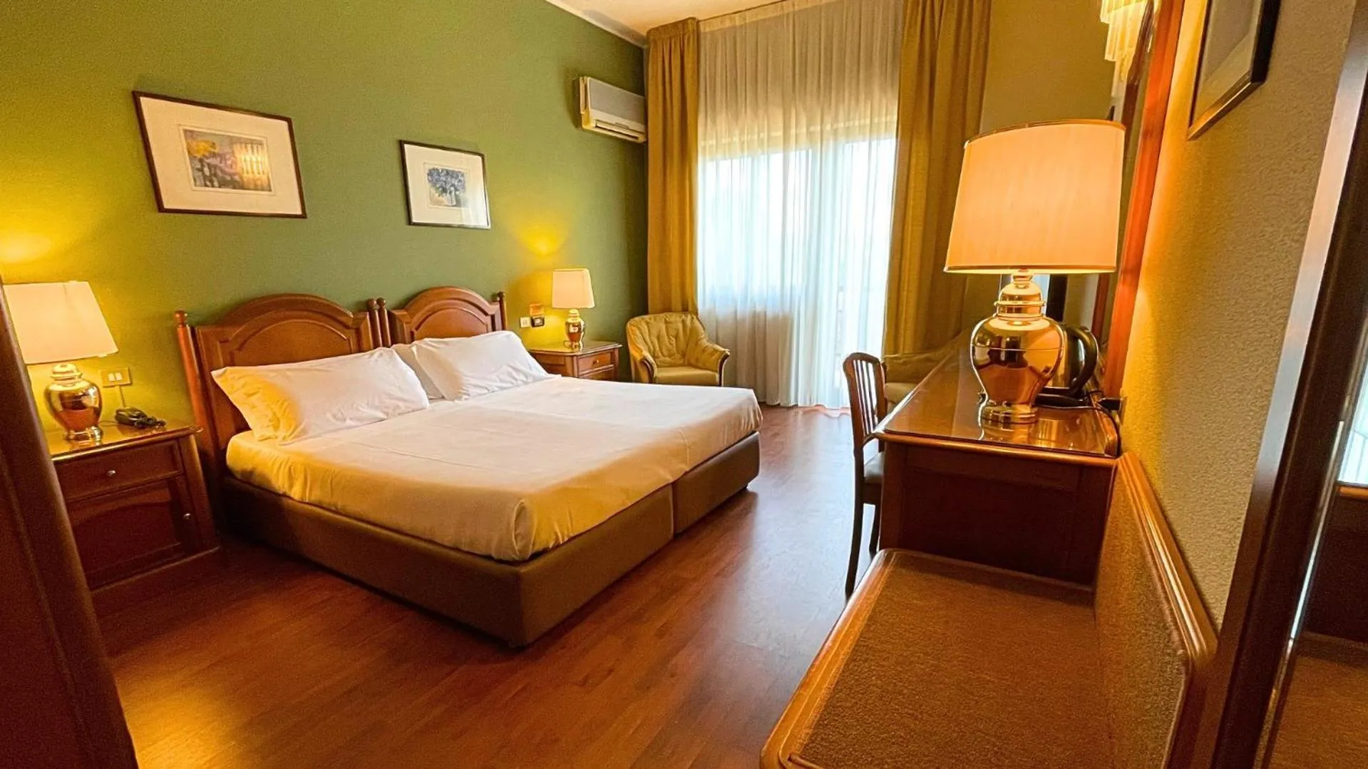 Bedroom, Bed in Garden Hotel Catania