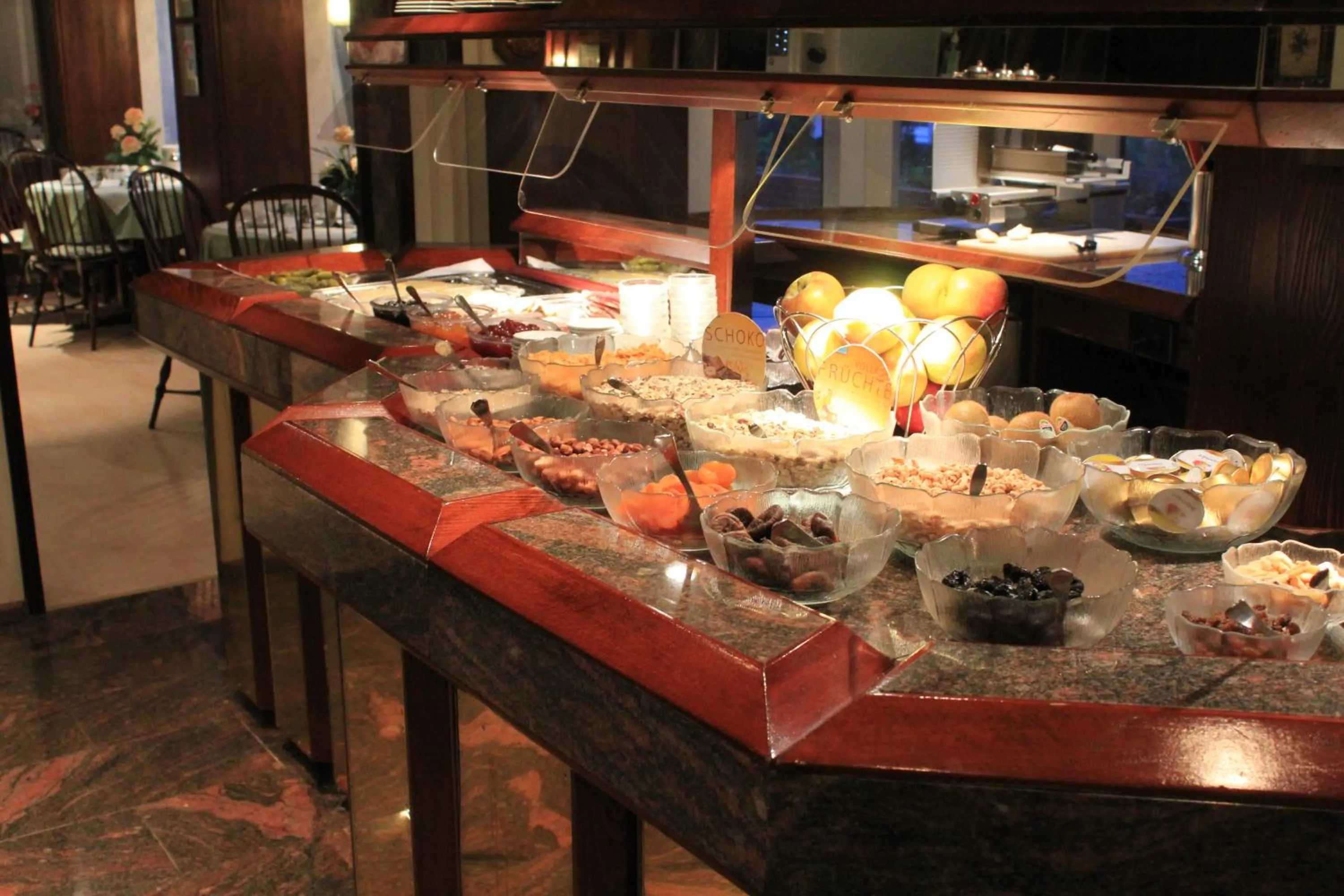 Buffet breakfast in Hotel Spahr