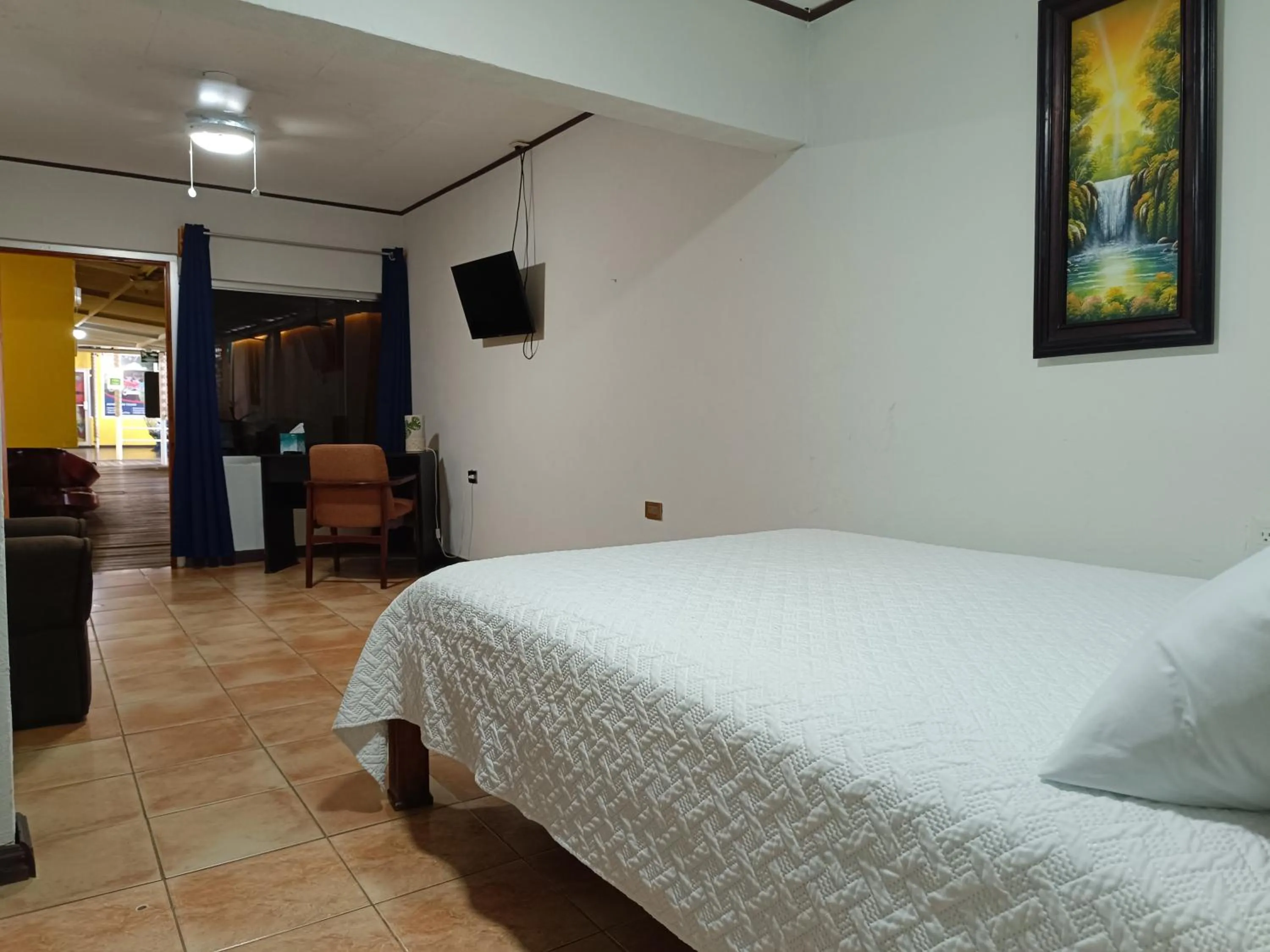 Bed in Banana Bay Marina