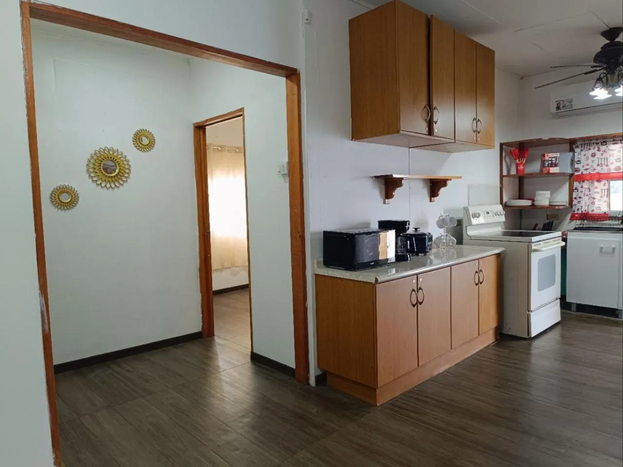 Coffee/tea facilities in Banana Bay Marina