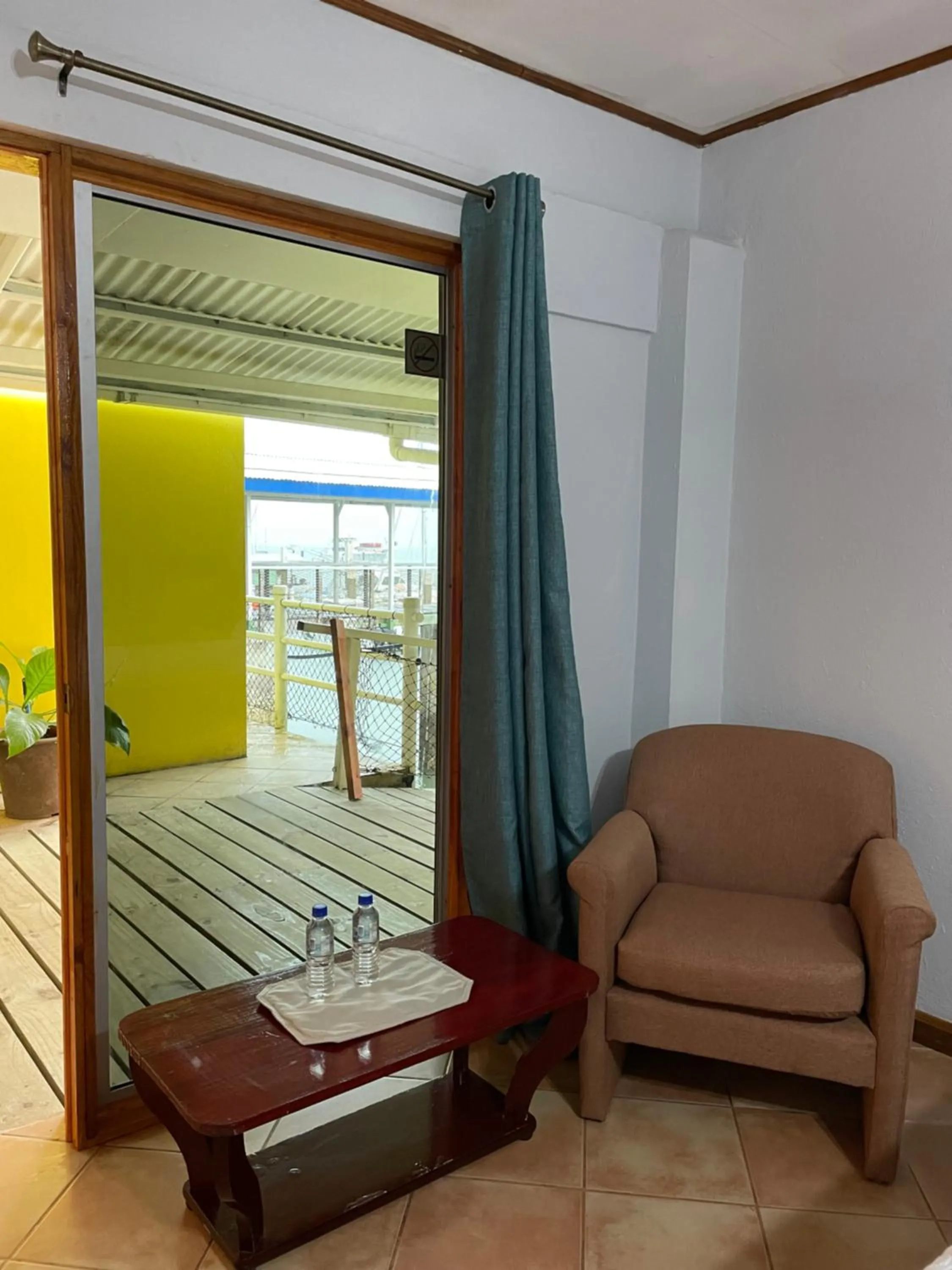 Bed in Banana Bay Marina