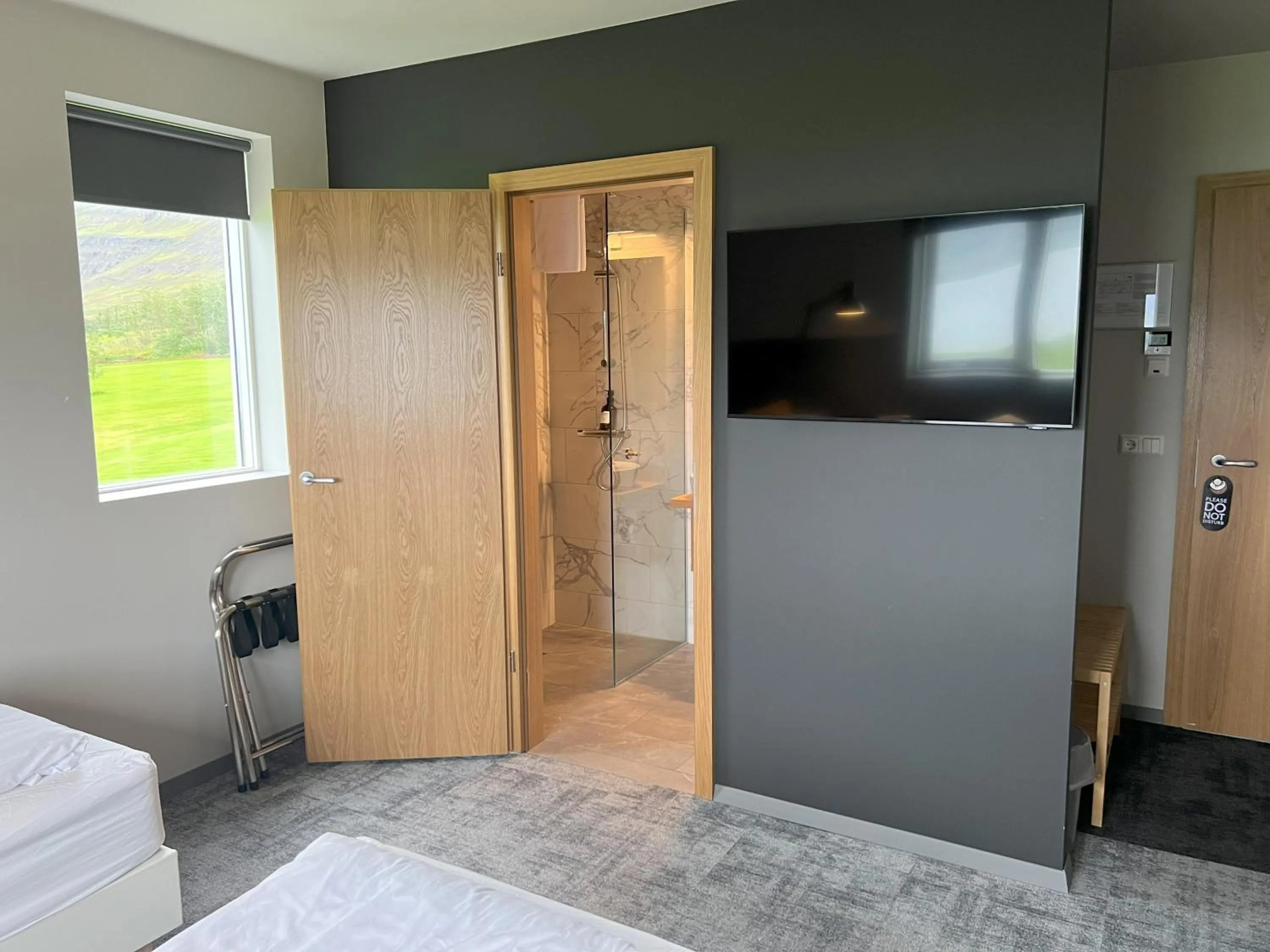 TV and multimedia, Bed in Hotel Natur Akureyri