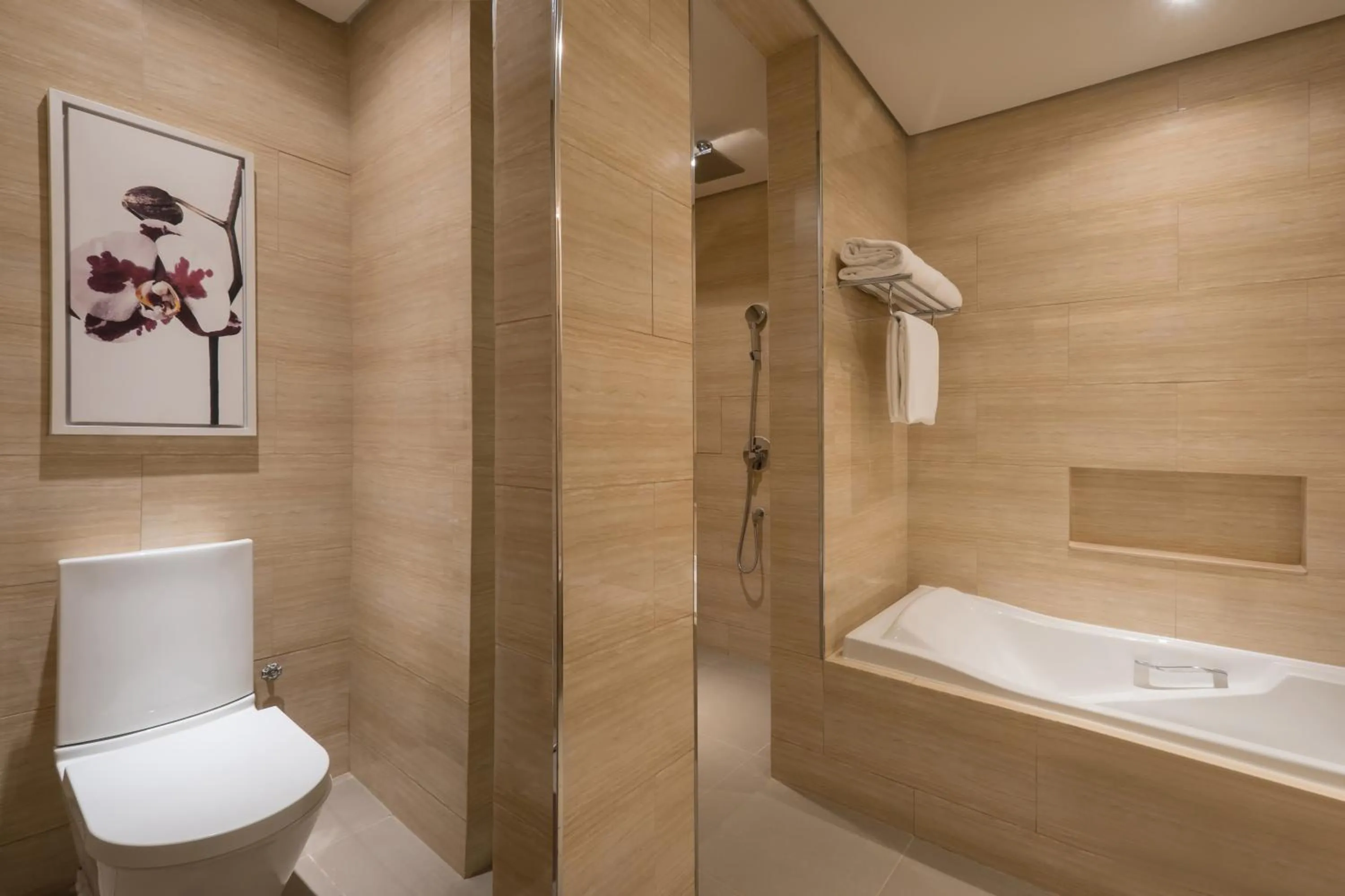 Shower in Dusit Thani Mactan Cebu Resort