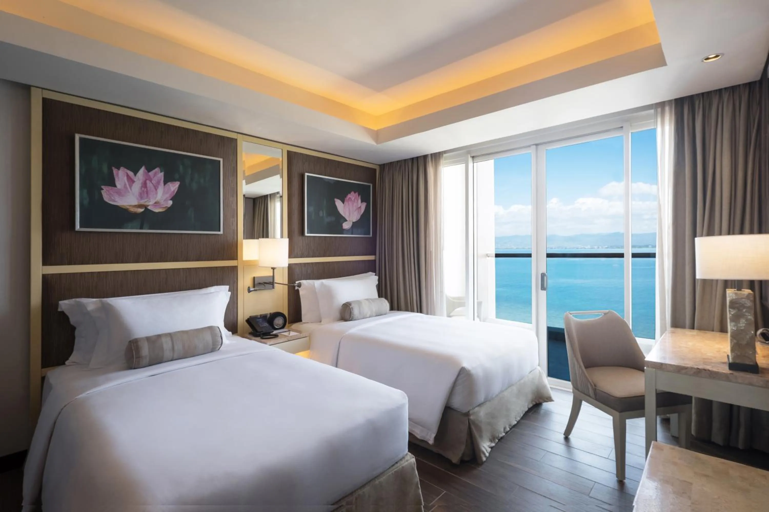 Sea view, Bed in Dusit Thani Mactan Cebu Resort
