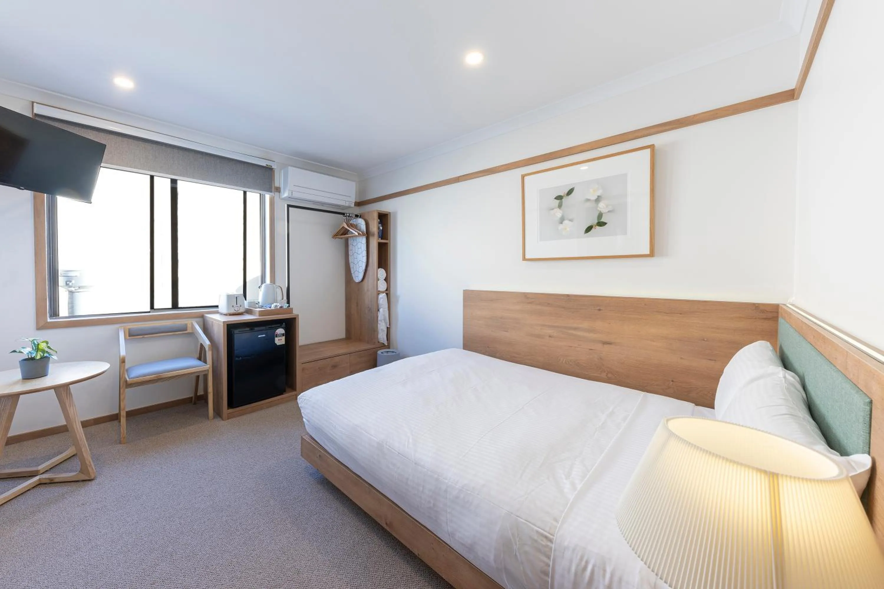 Bedroom, Bed in Blue Ocean Motel Apollo Bay