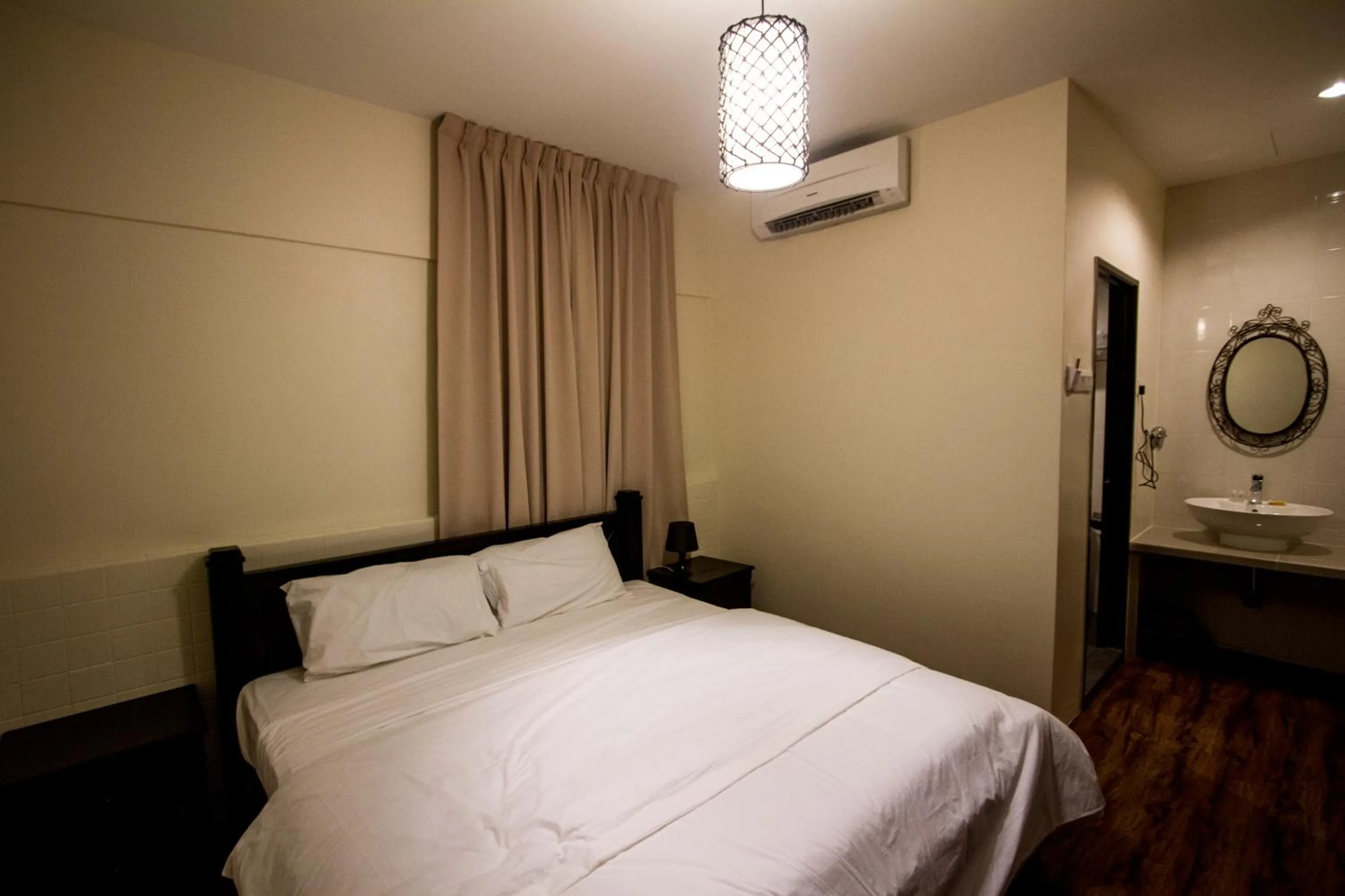 Bedroom, Bed in 8 Boutique By The Sea