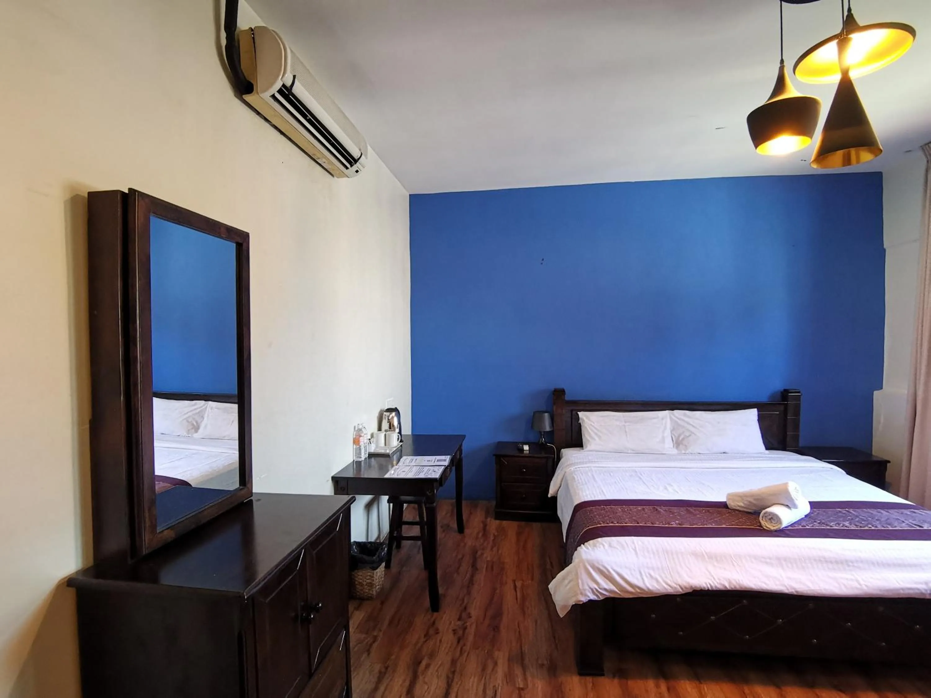 Bedroom, Bed in 8 Boutique By The Sea