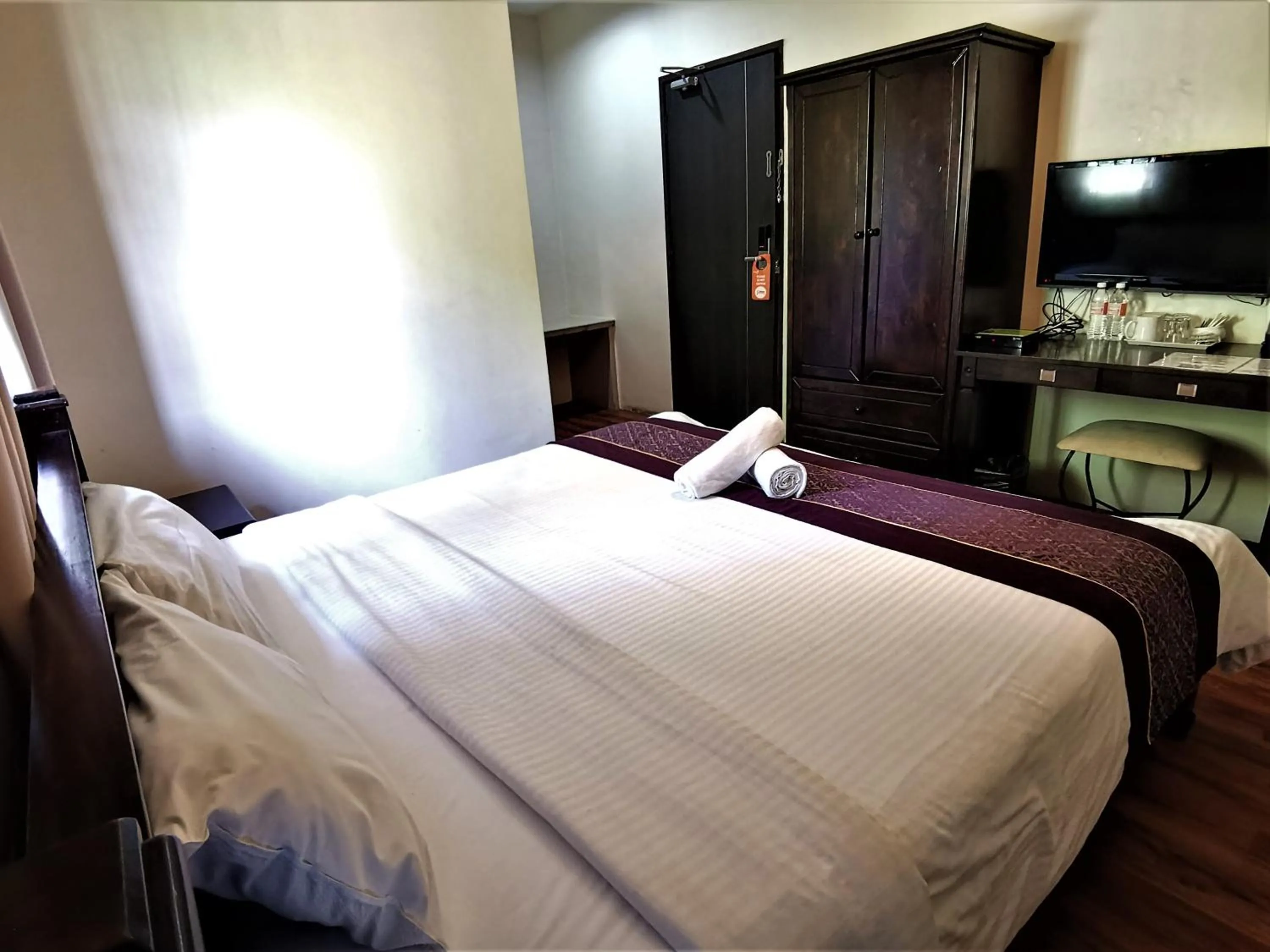 Bedroom, Bed in 8 Boutique By The Sea