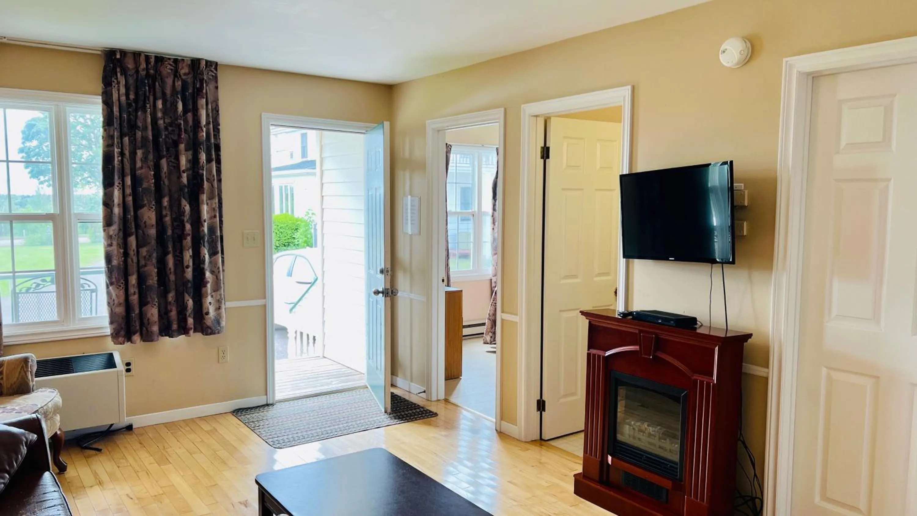 Anne Shirley Motel & Cottages