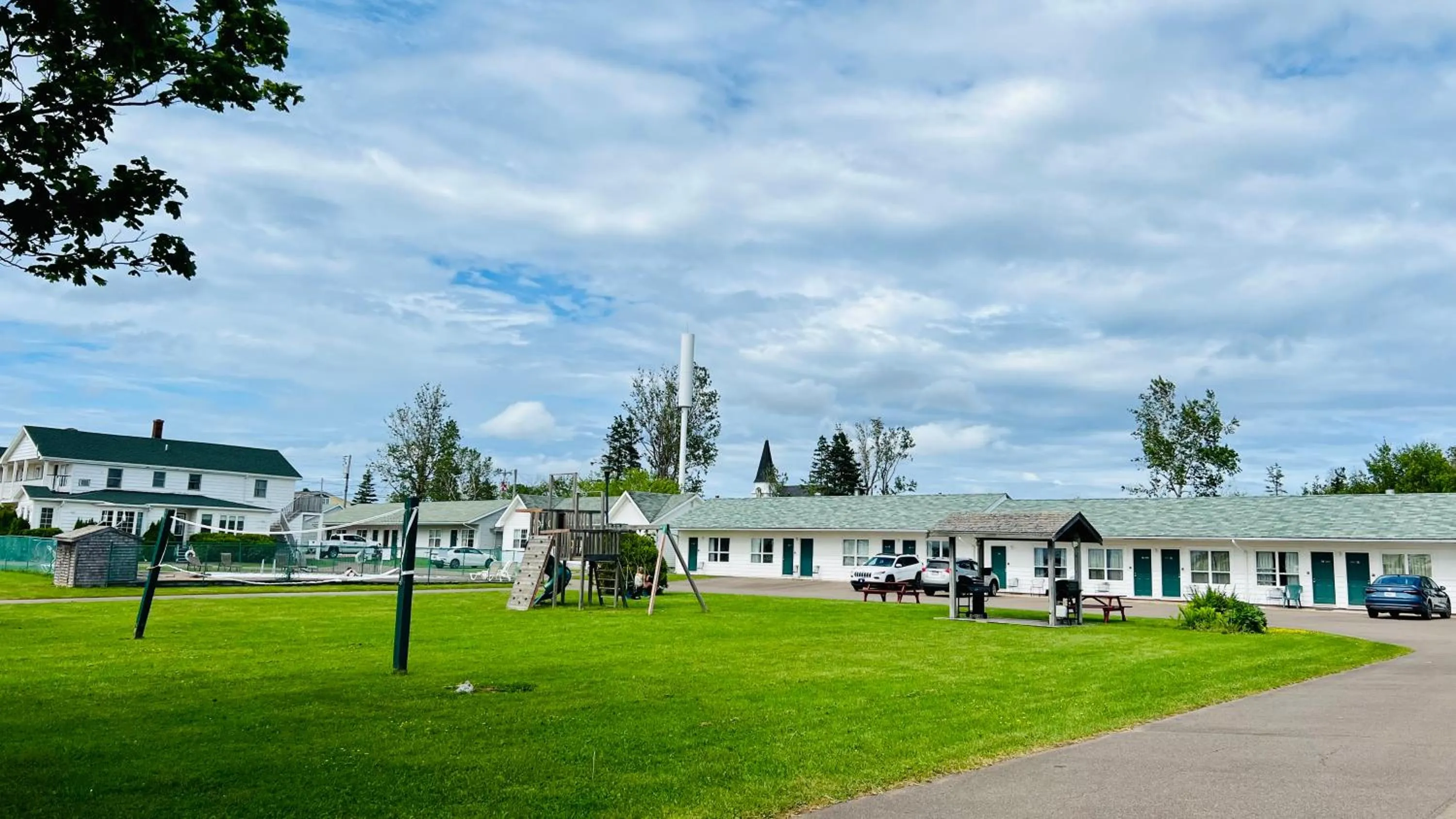 Anne Shirley Motel & Cottages