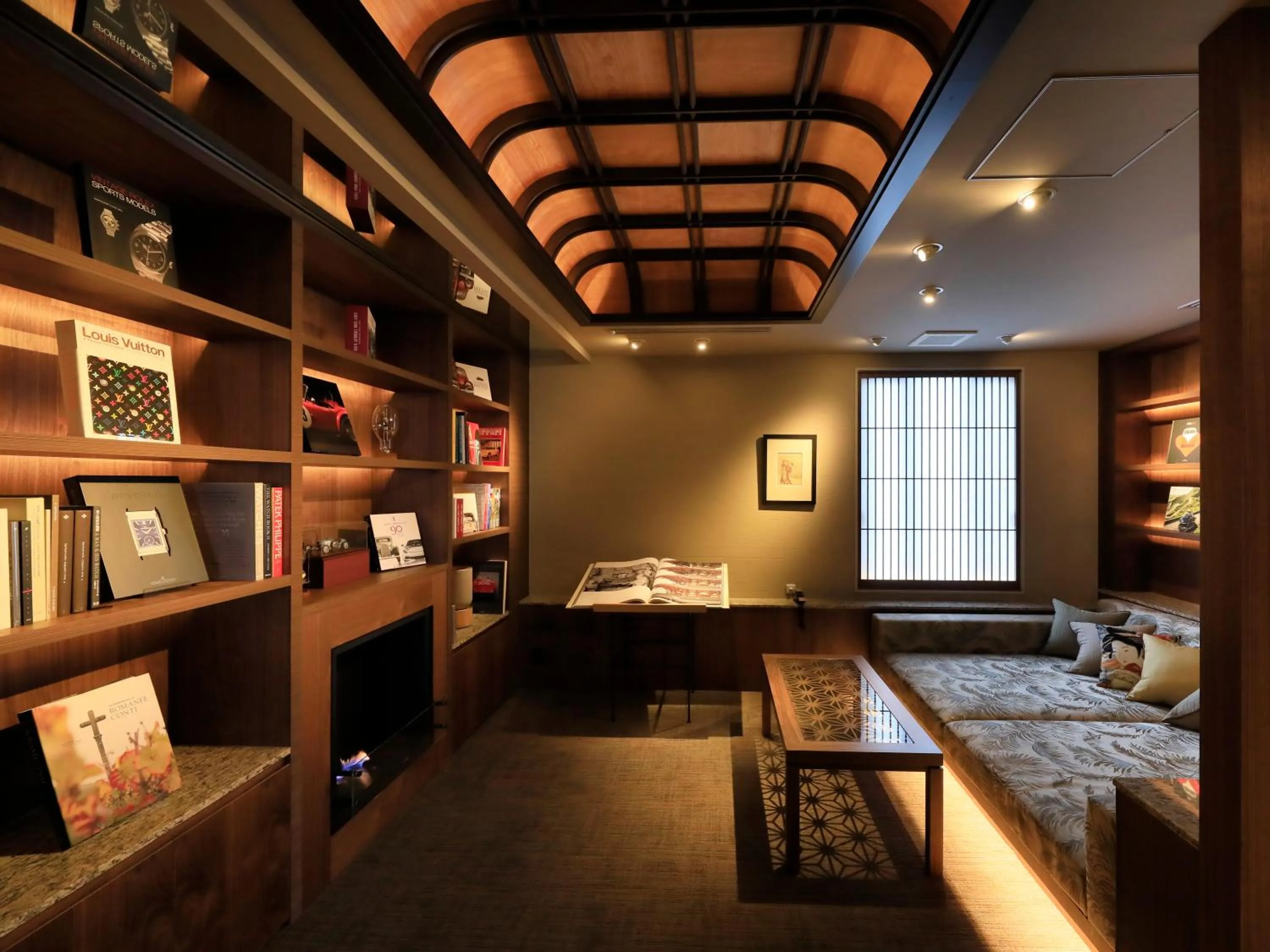 Communal lounge/ TV room, Bed in Hotel Gion Ichirin