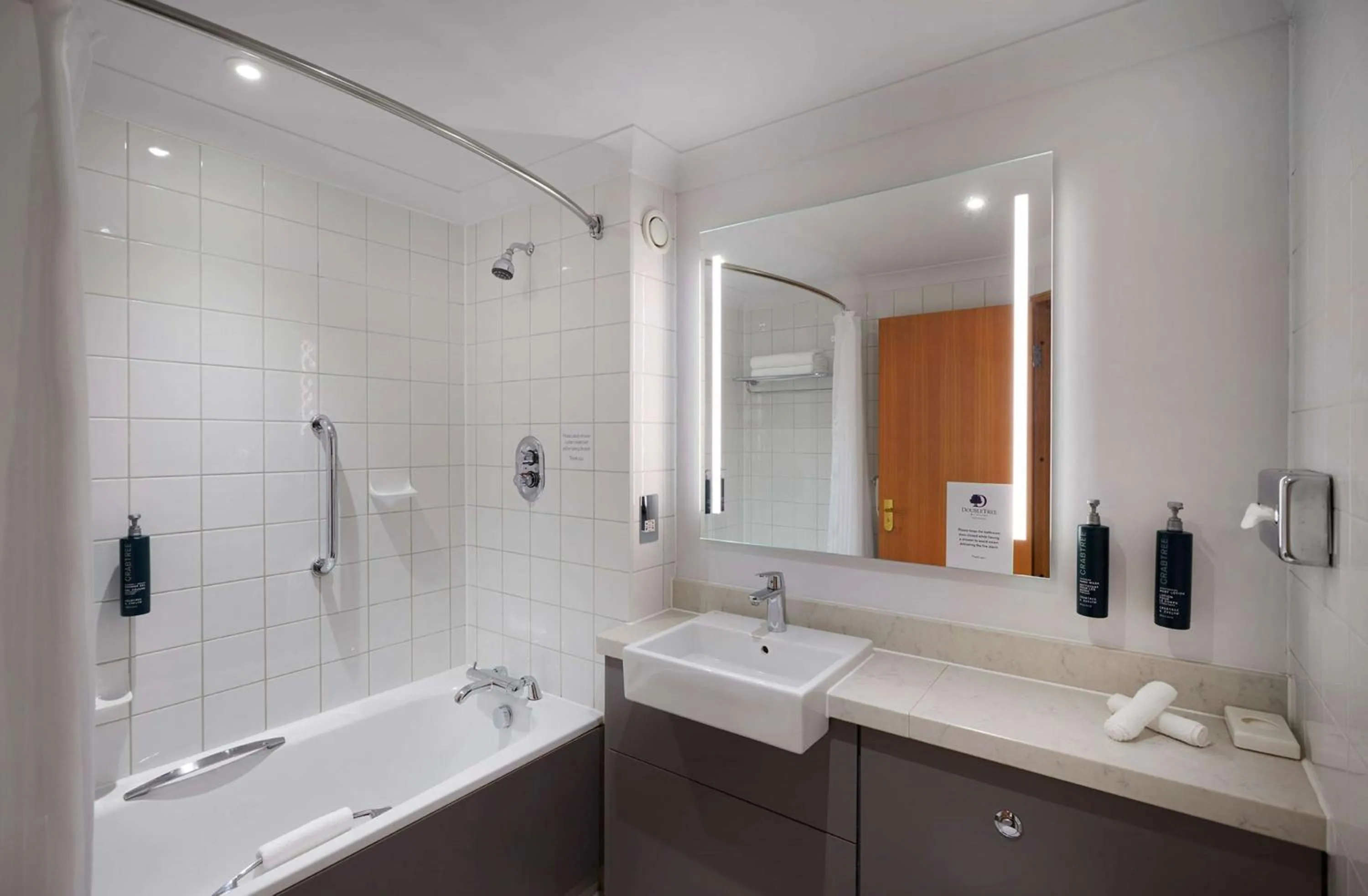 Bathroom in DoubleTree by Hilton Swindon Hotel