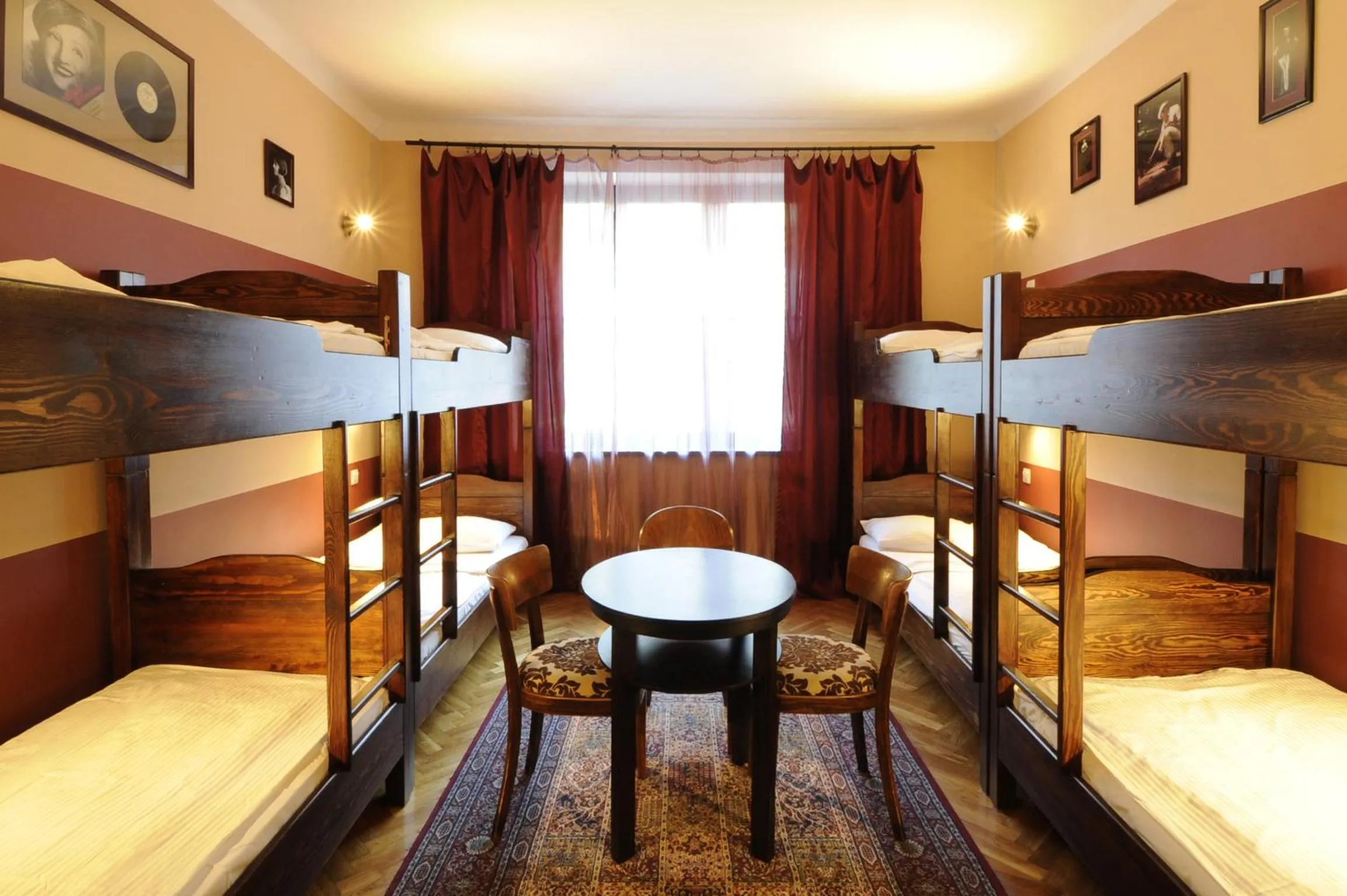 Photo of the whole room, Bed in Hostel Deco