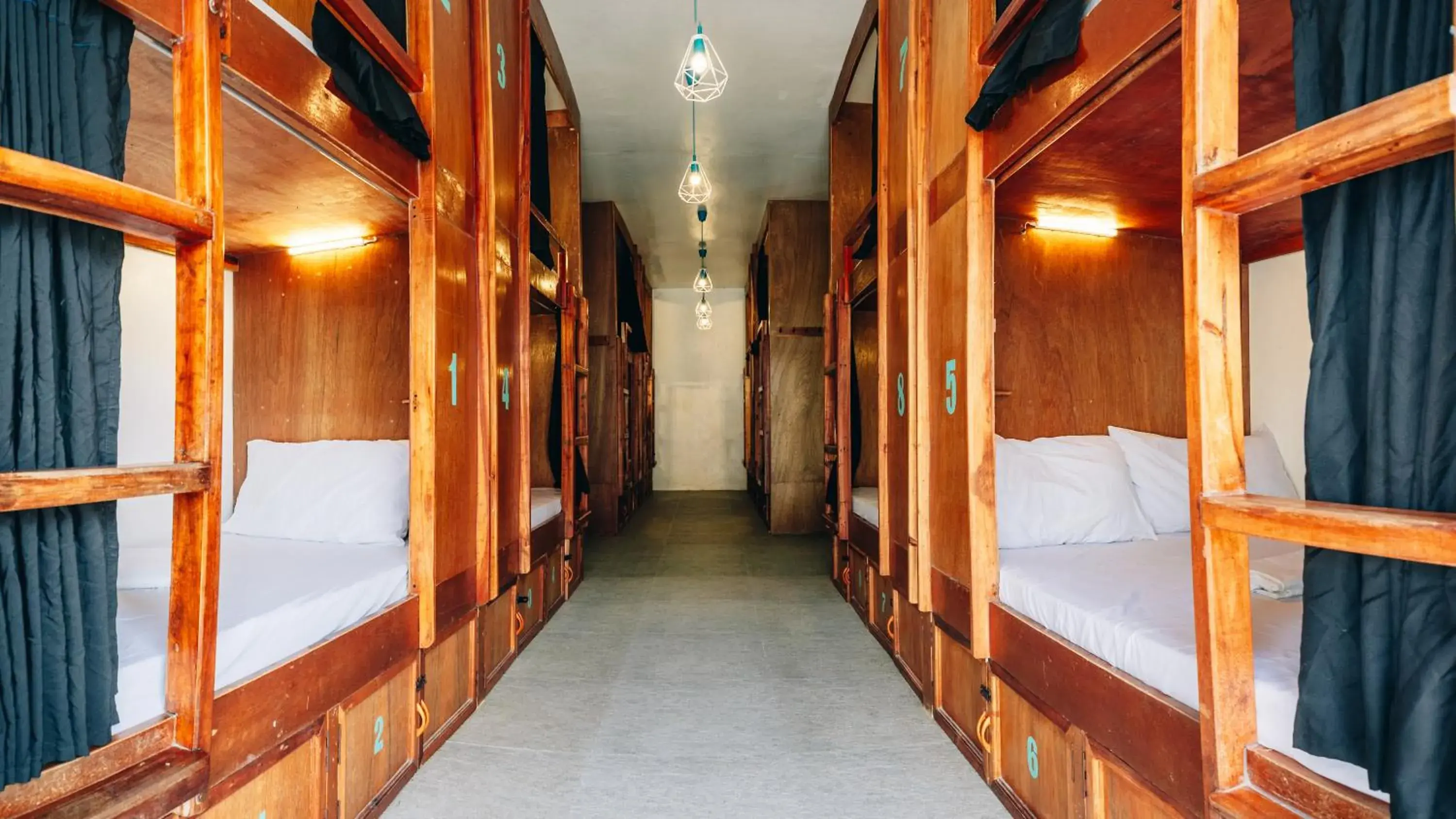 Bunk Bed in Mixed Dormitory Room in My Green Hostel Bunk Bed in Mixed Dormitory Room in My Green Hostel