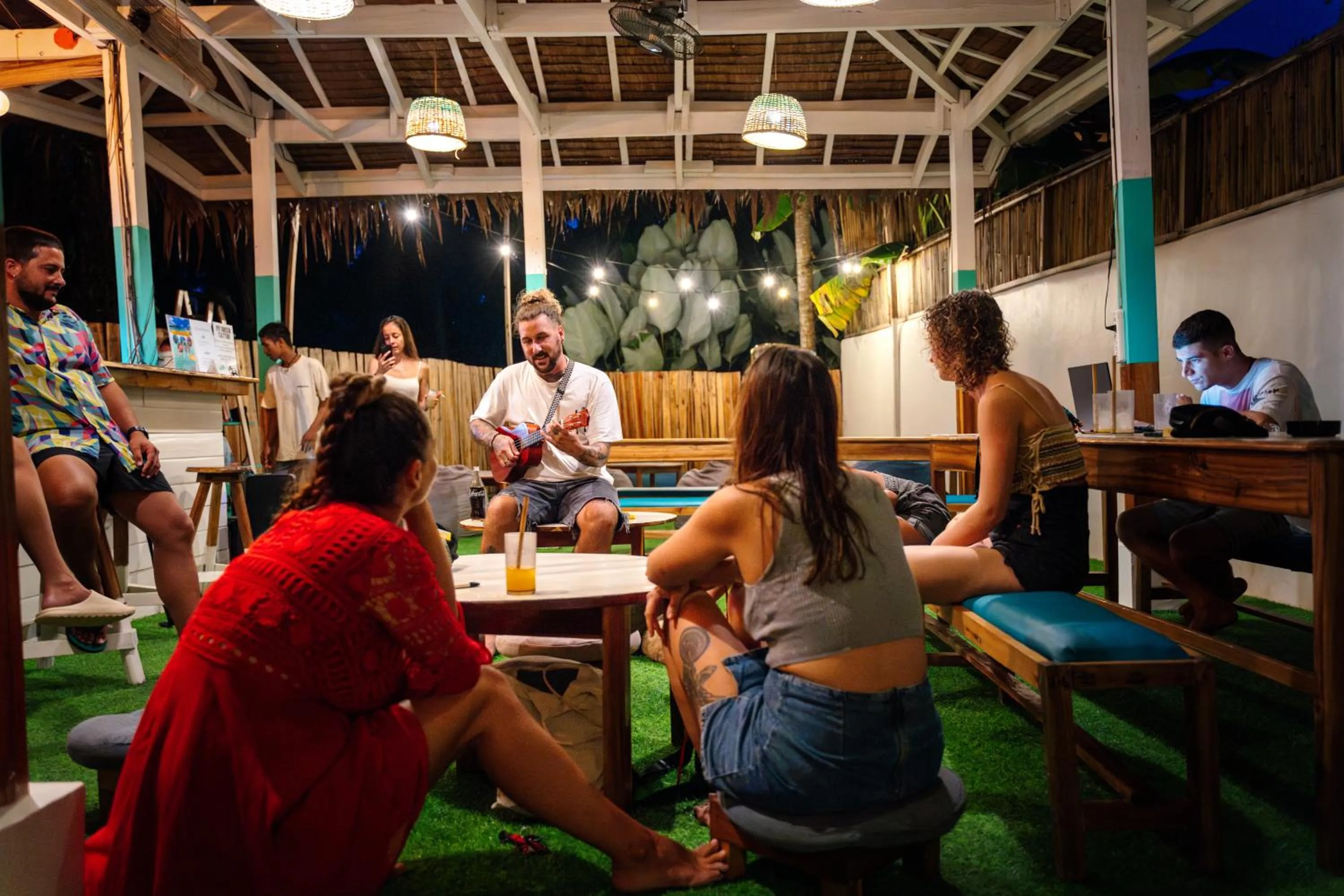 Lounge or bar in My Green Hostel