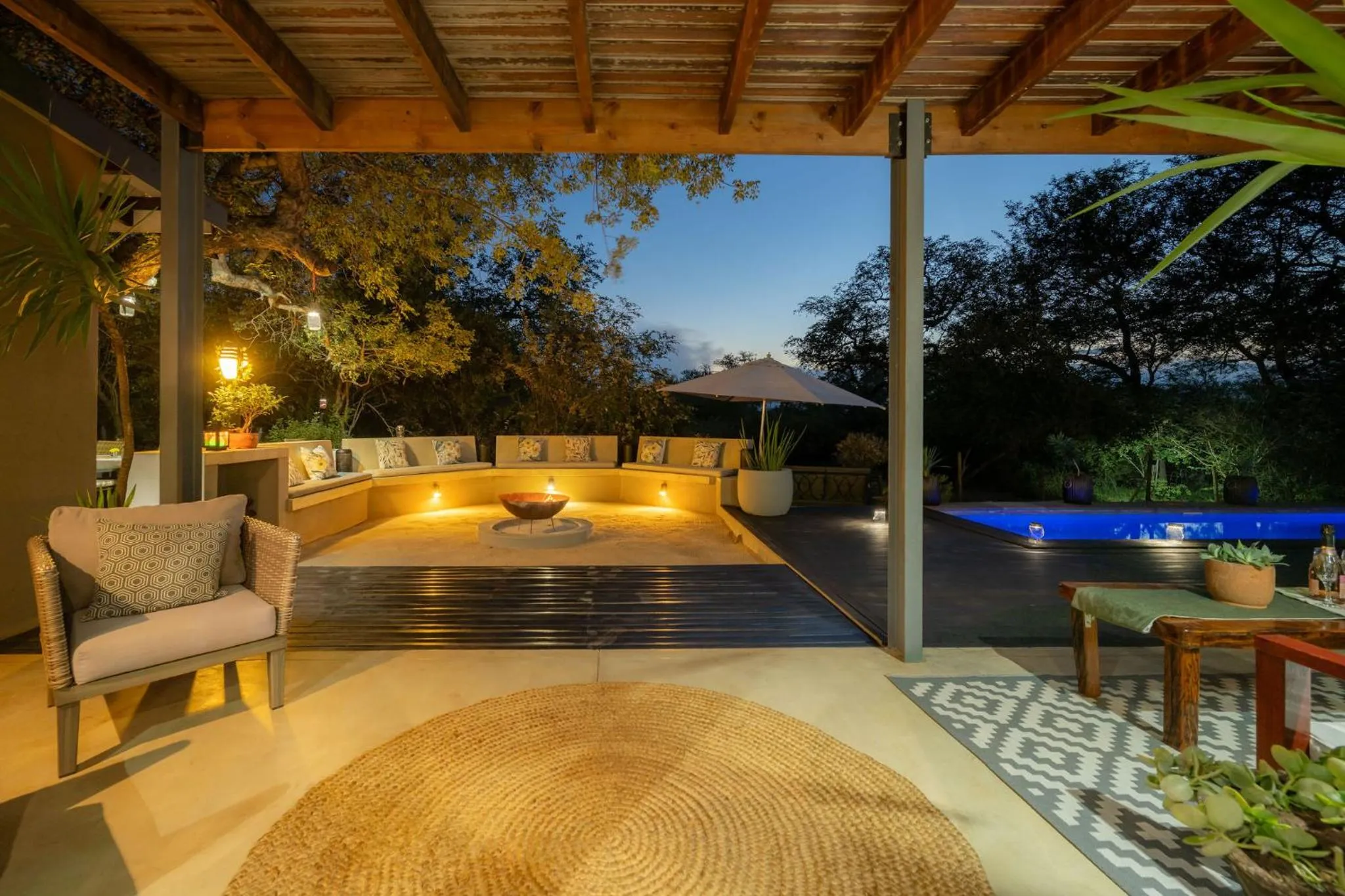 Seating area in Rafiki Bush Lodge