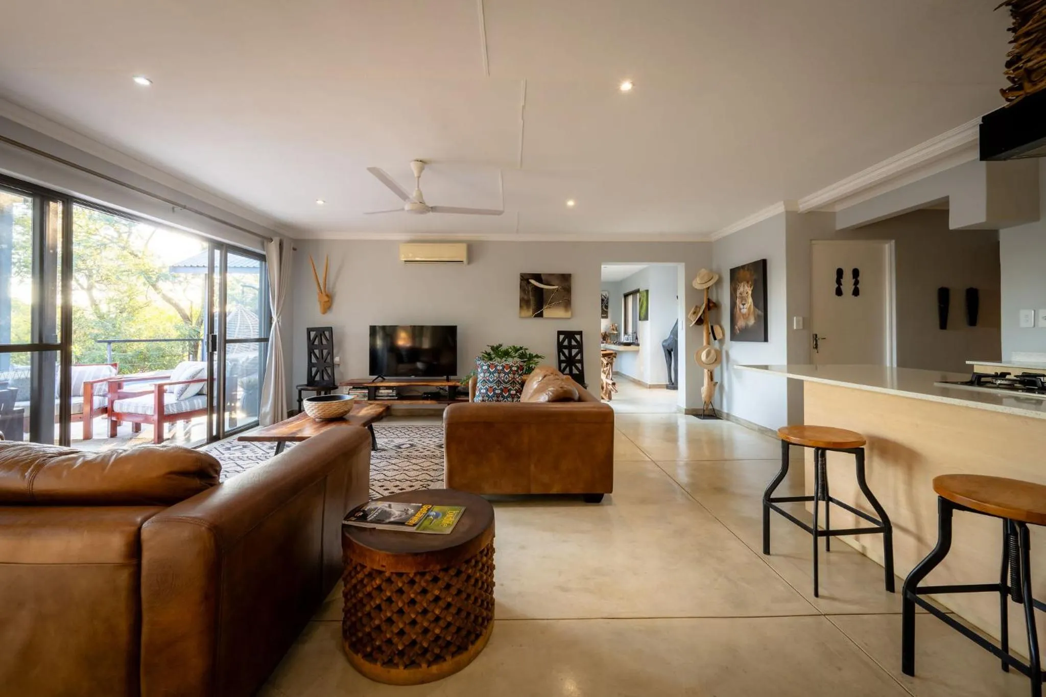 Lounge or bar in Rafiki Bush Lodge