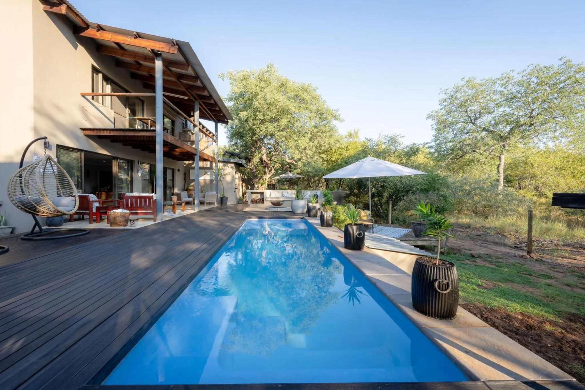 Pool view in Rafiki Bush Lodge