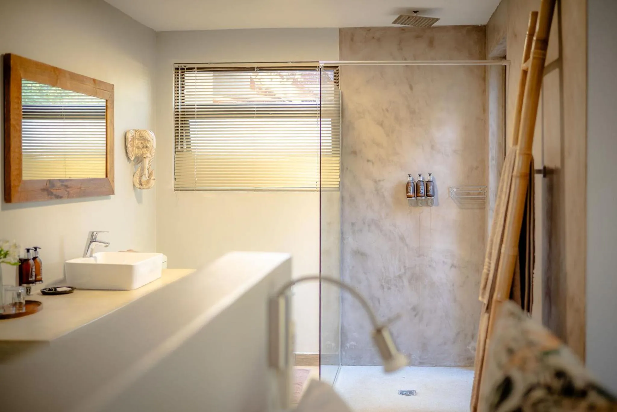 Bathroom in Rafiki Bush Lodge