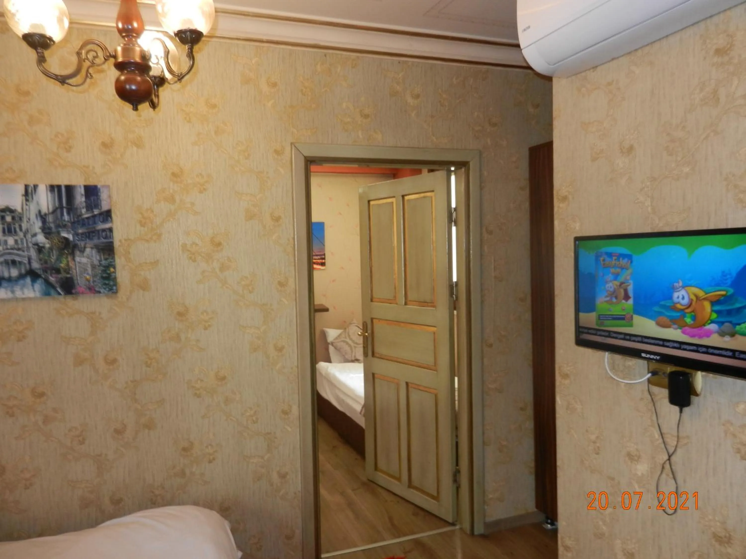 TV and multimedia, Bed in Royal Suites Sultanahmet