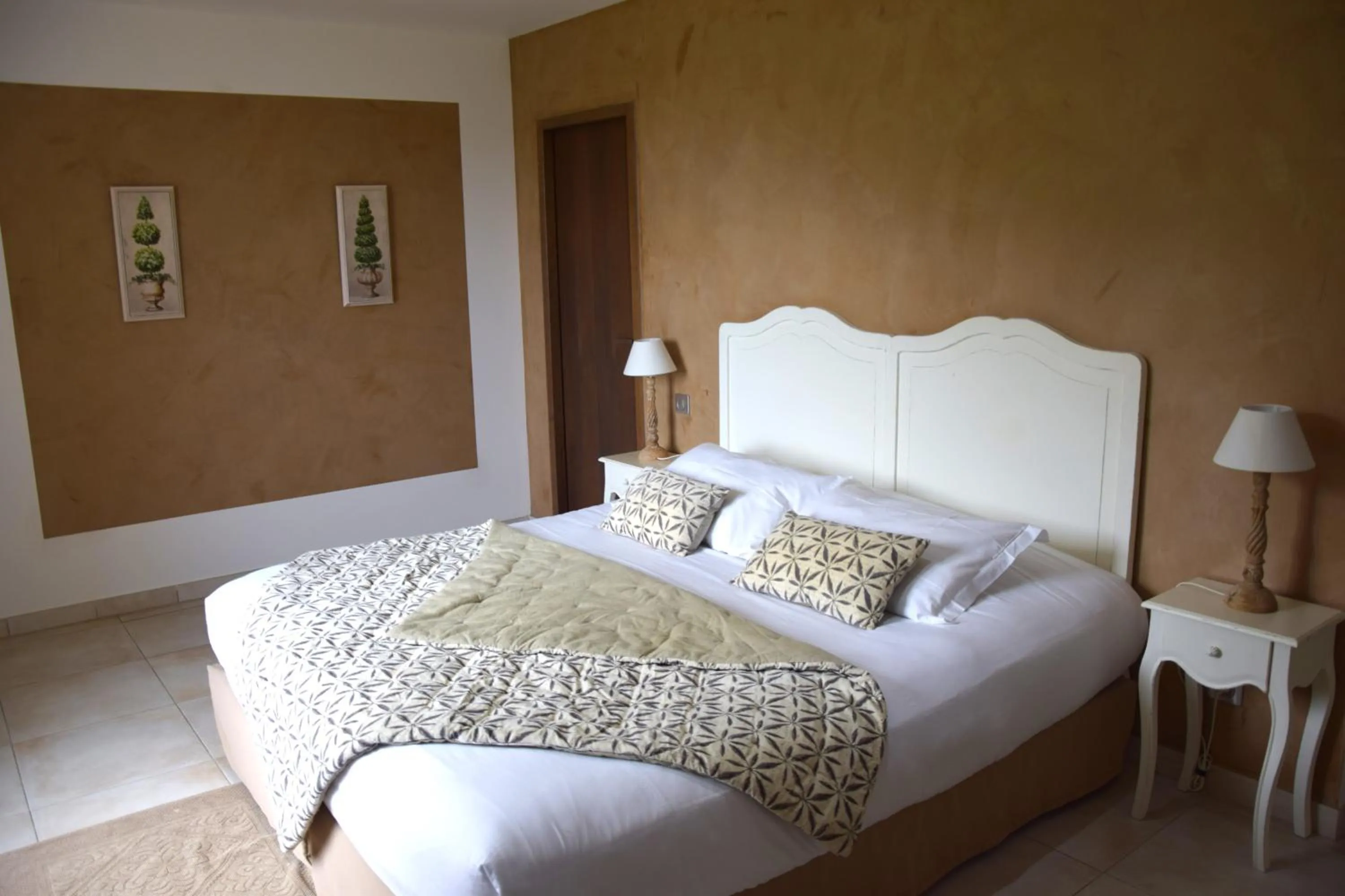 Photo of the whole room, Bed in Cas'Anna Lidia - Hôtel De Charme