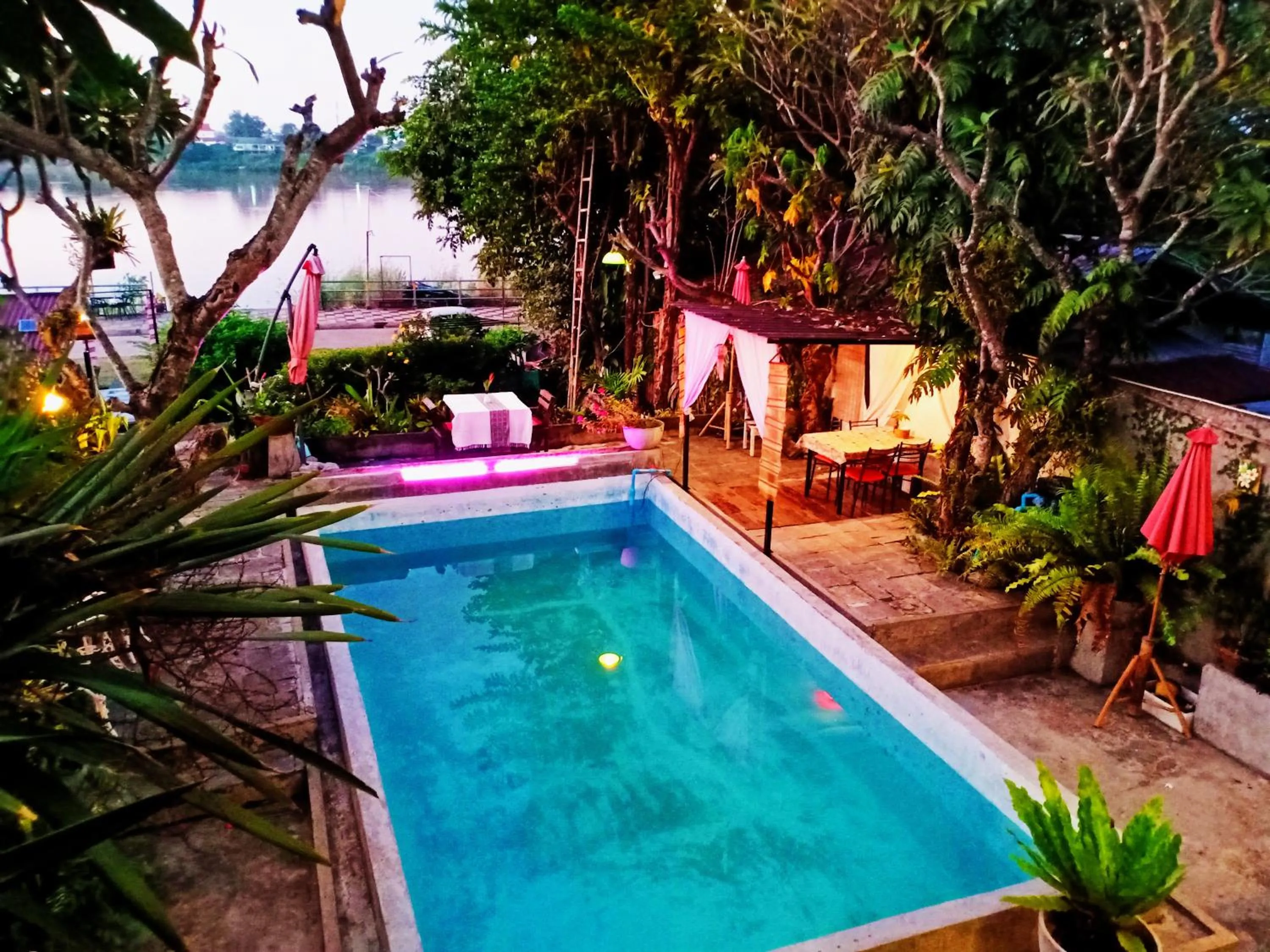 River view in Sofa Gallery Hotel