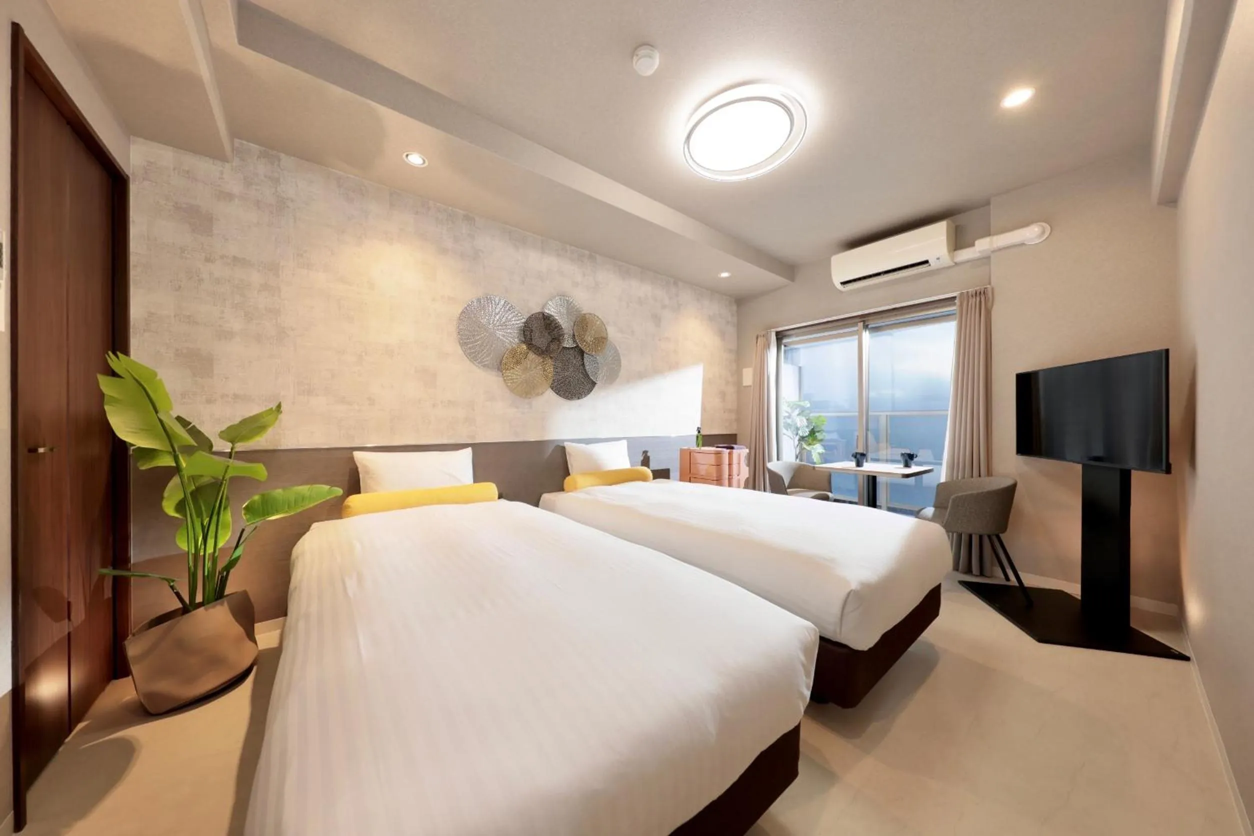 Bedroom, Bed in Dotombori Crystal Hotel 3