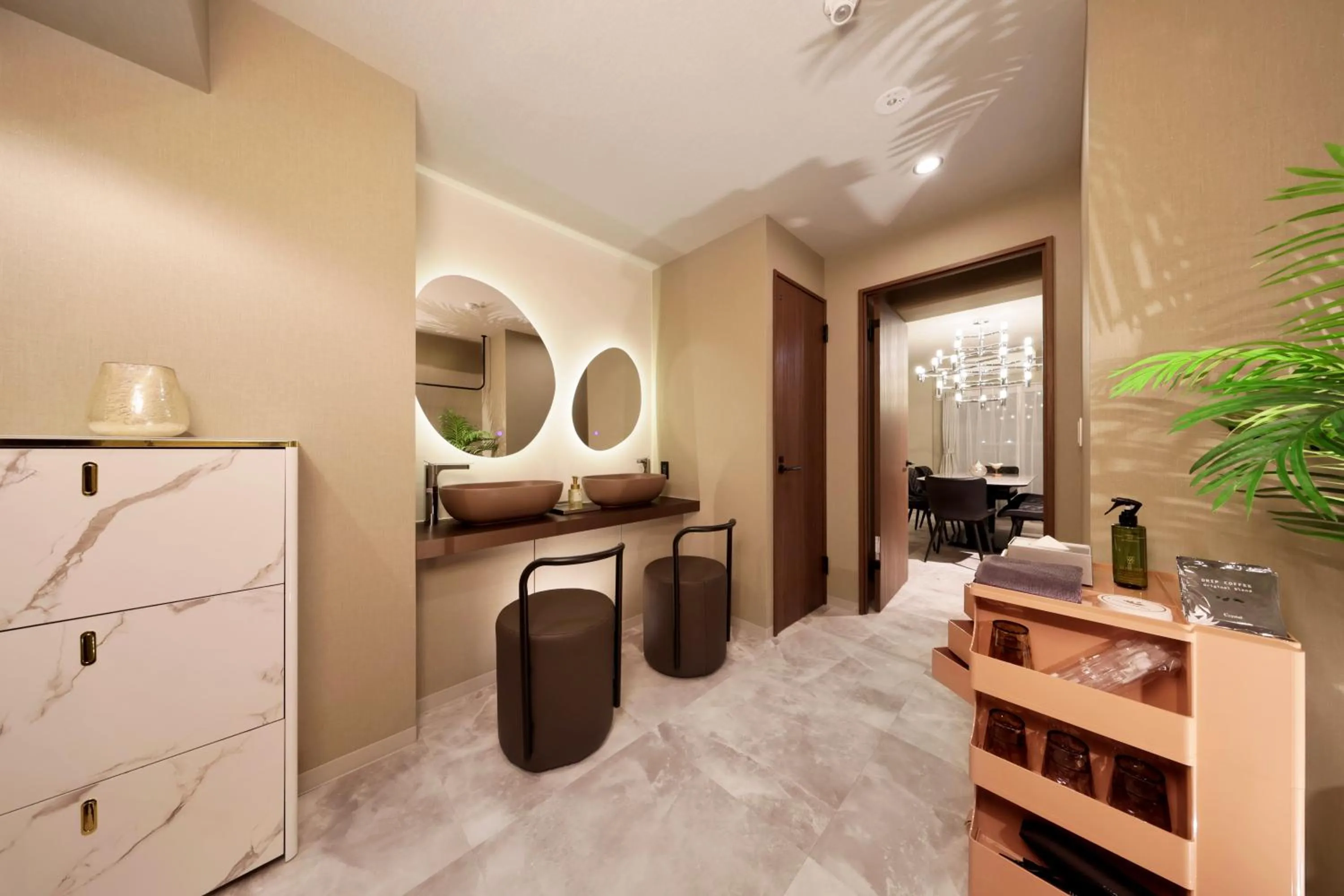 Living room in Dotombori Crystal Hotel 3