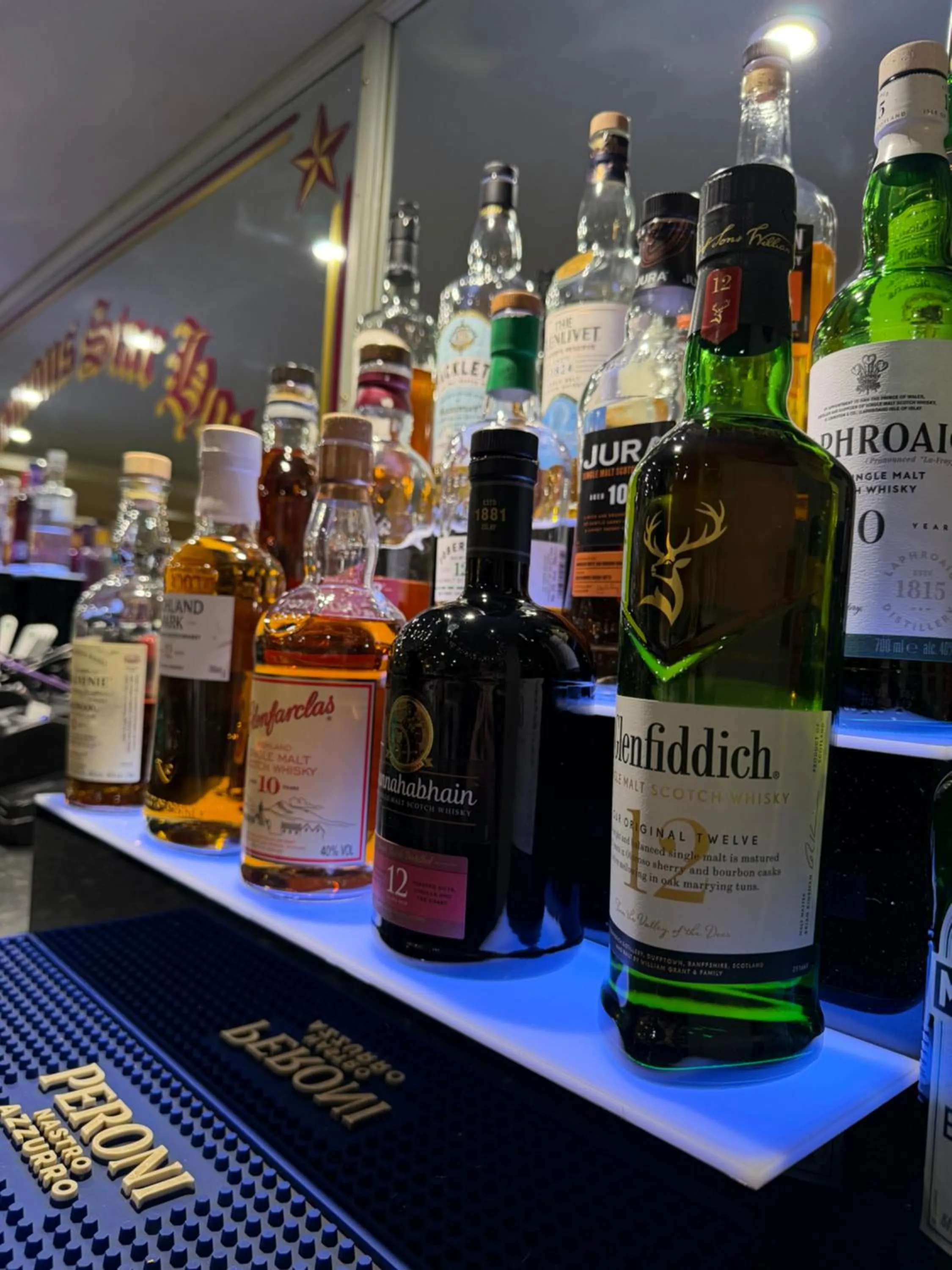 The Famous Star Hotel Moffat