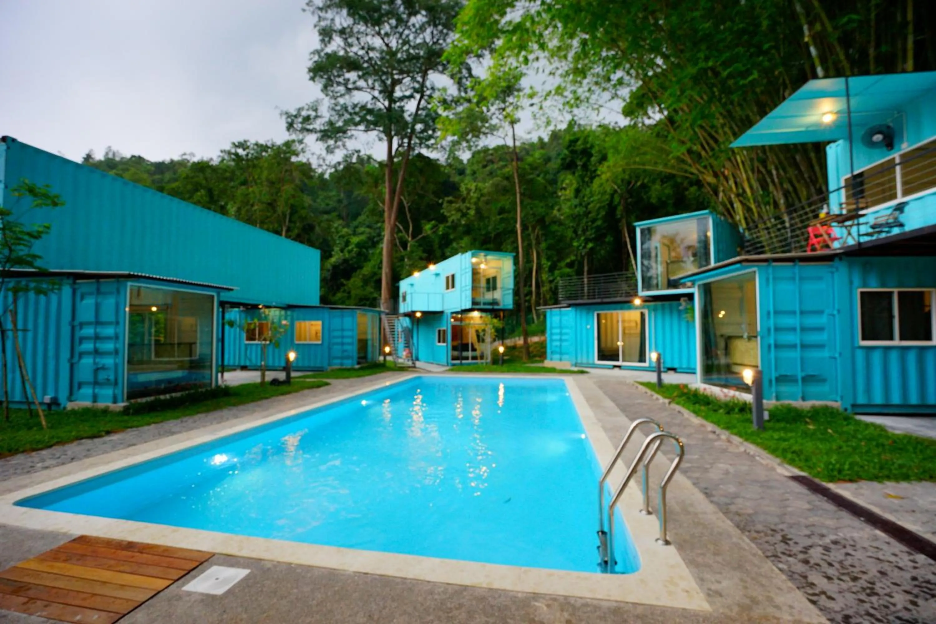 Swimming pool in Sarang by the brook