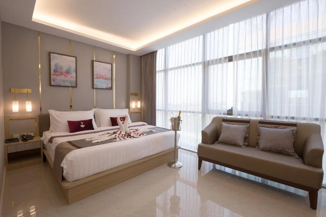 Elegant Airport Hotel