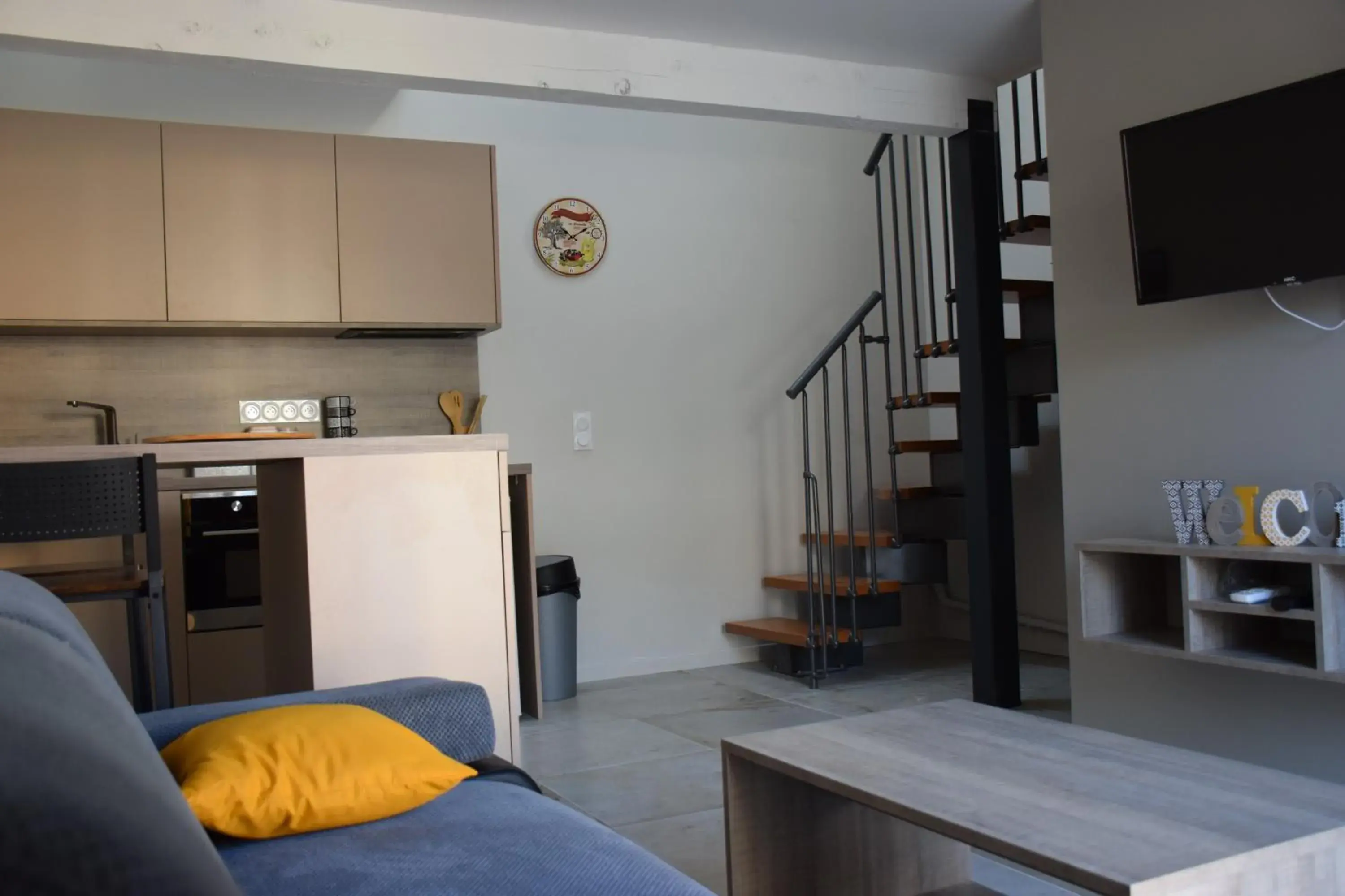 Deluxe Quadruple Room in Hôtel Du Viaduc Deluxe Quadruple Room in Hôtel Du Viaduc