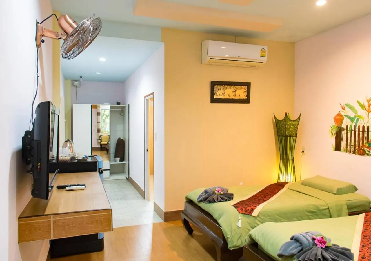 Bedroom, Bed in Suwanna Riverside