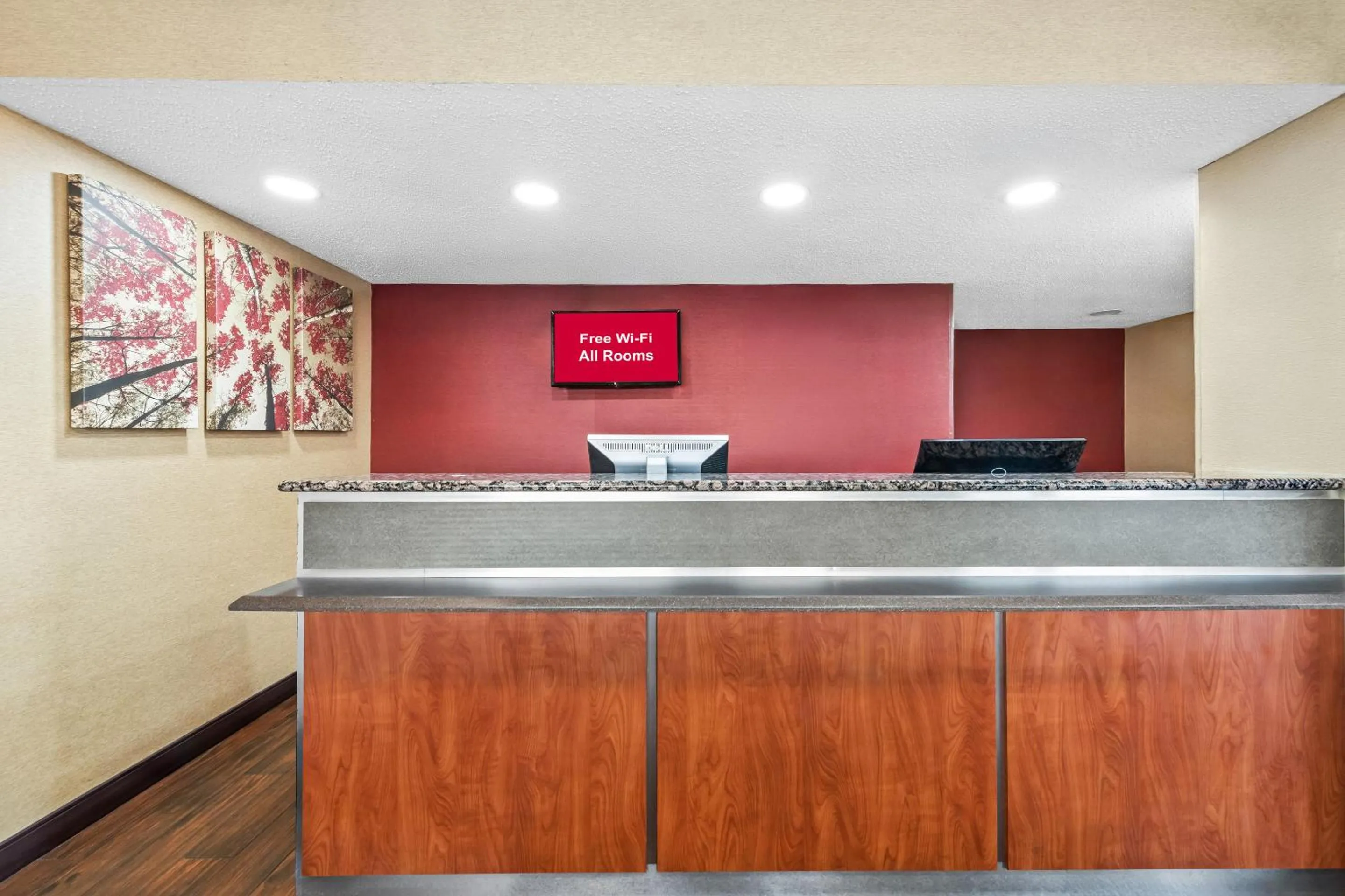 Lobby or reception in Red Roof Inn Columbus West - Hilliard