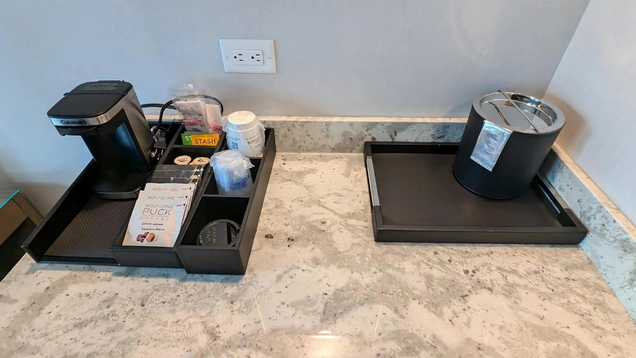 Coffee/tea facilities in Best Western Premier Hotel at Fisher's Landing