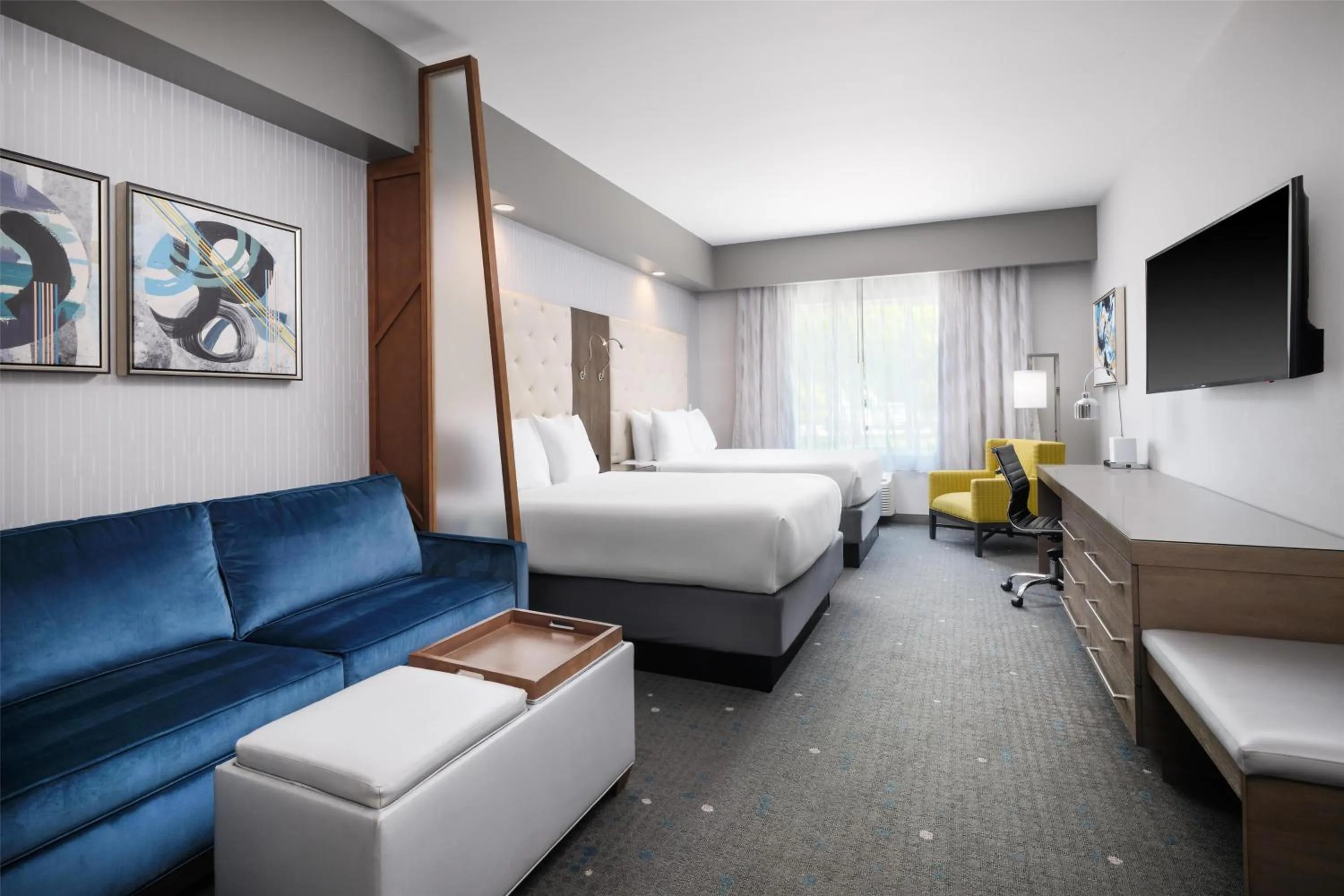 Bedroom, Bed in Best Western Premier Hotel at Fisher's Landing