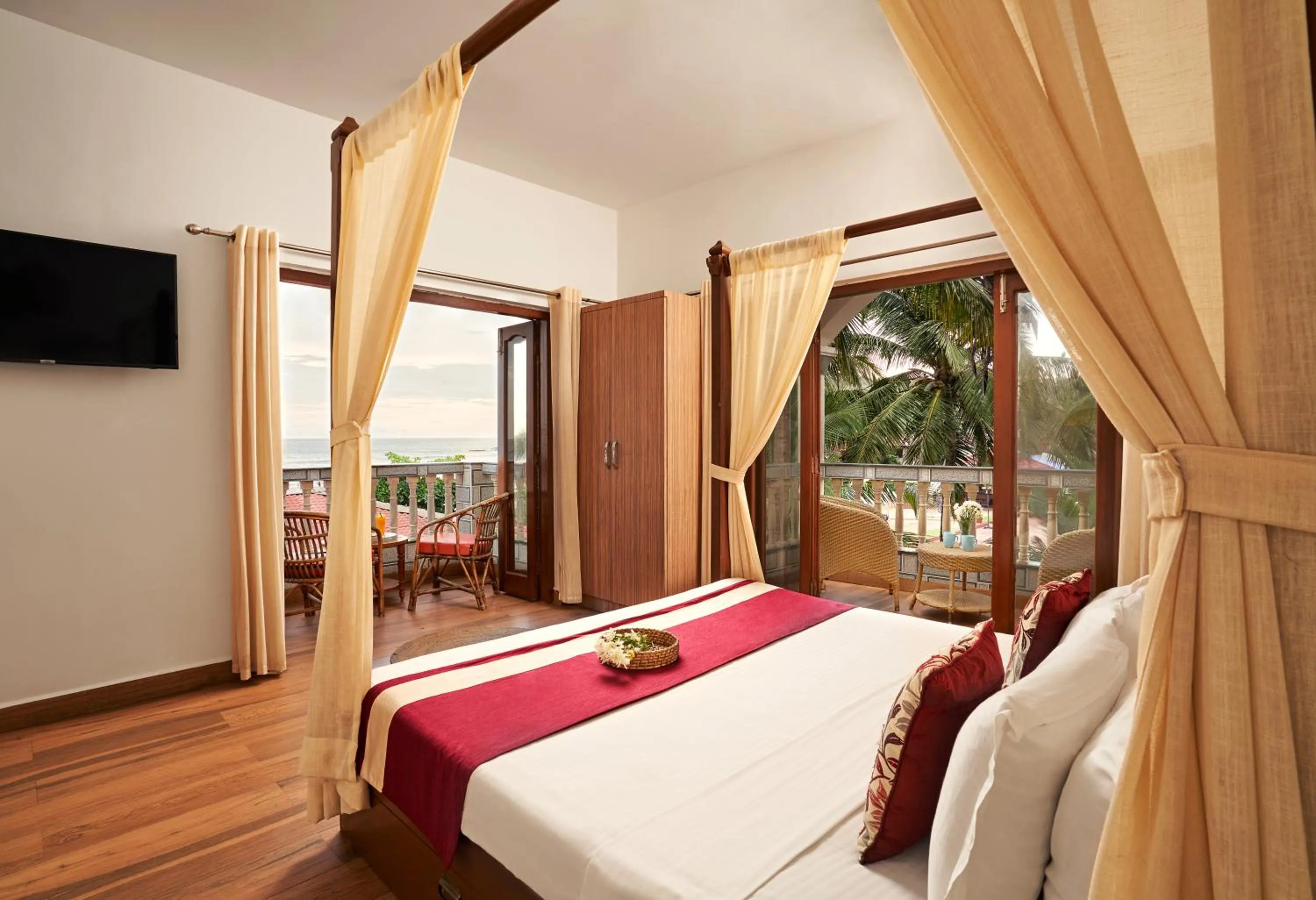 Larios Beach Holidays